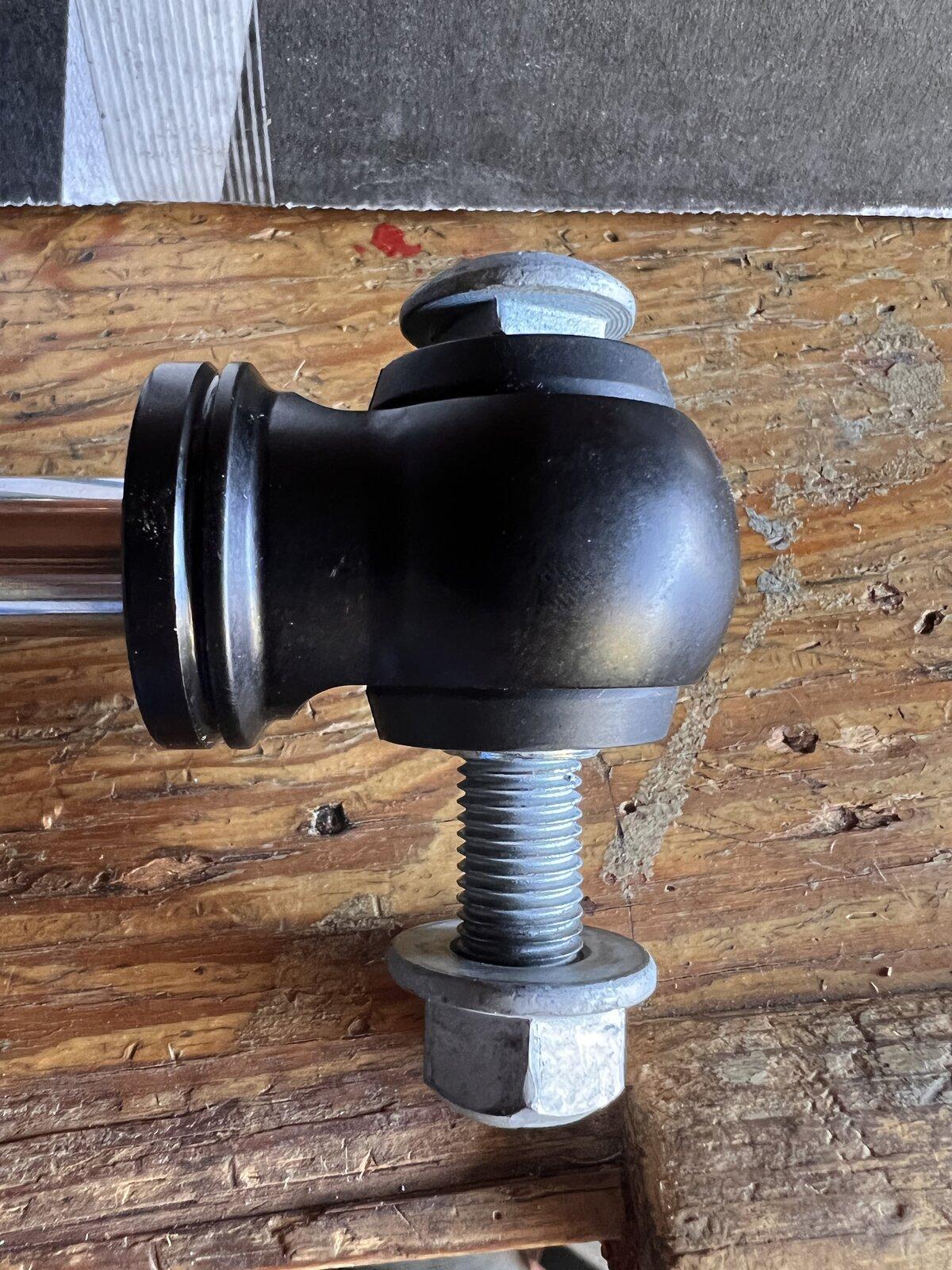 Jeep Gladiator Fox TS Steering Stabilizer Torque Specs B90D0066-F365-4E4C-B380-848761B8BF47