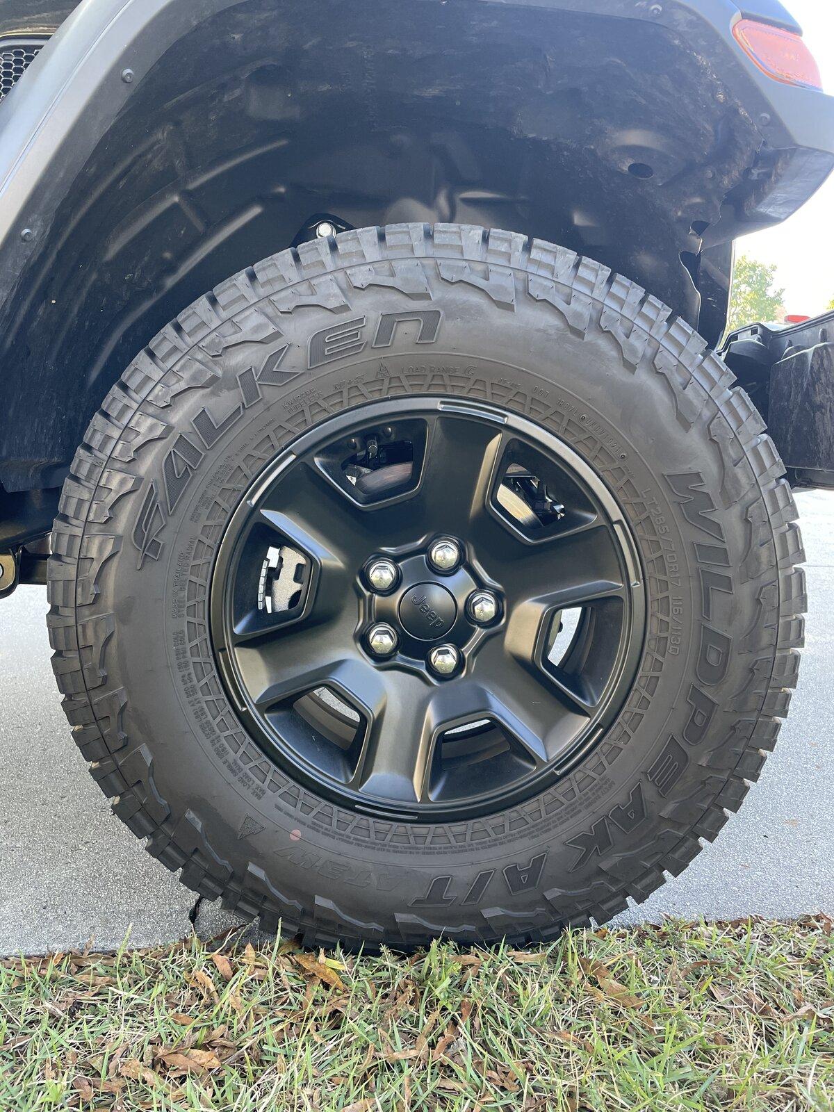 Jeep Gladiator OEM Mojave Wheels and AT Tires 70033771-5BB5-4950-850A-F040AAEA7E9C