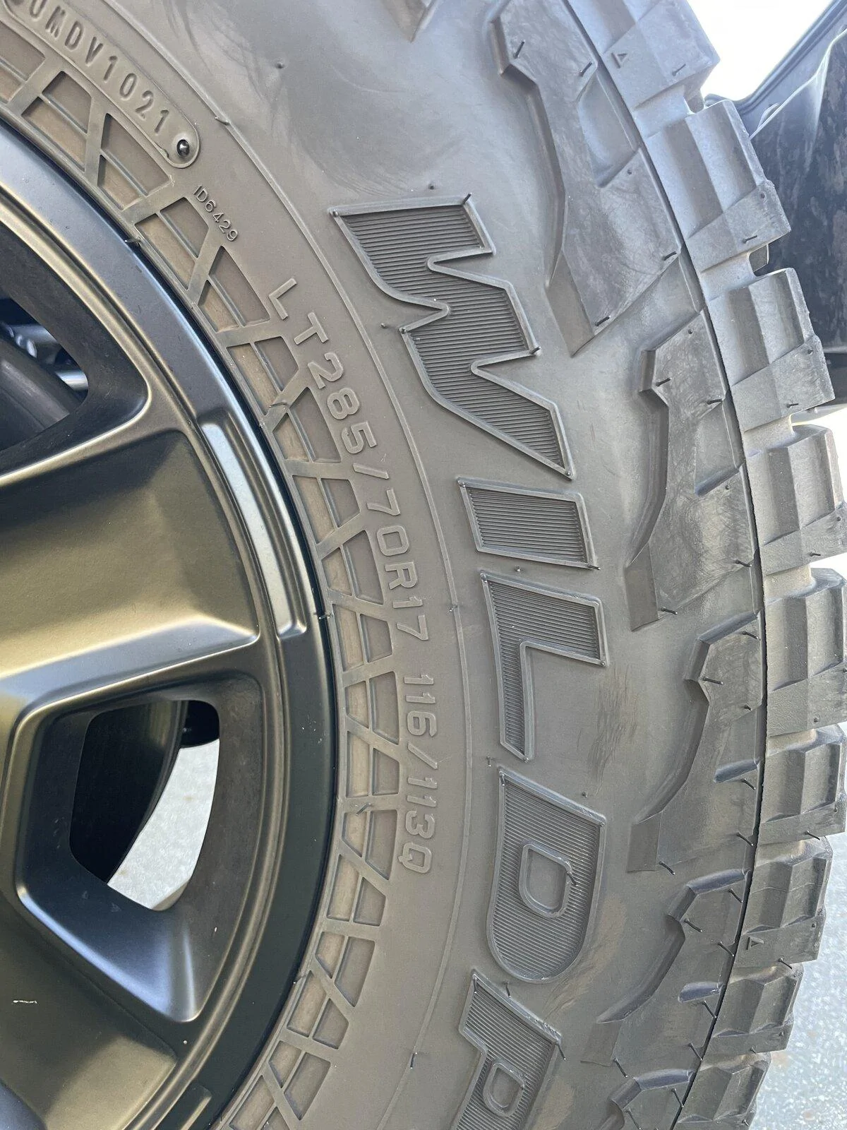 Jeep Gladiator OEM Mojave Wheels and AT Tires C912132E-82A8-4592-A2EF-1DA063AF0395