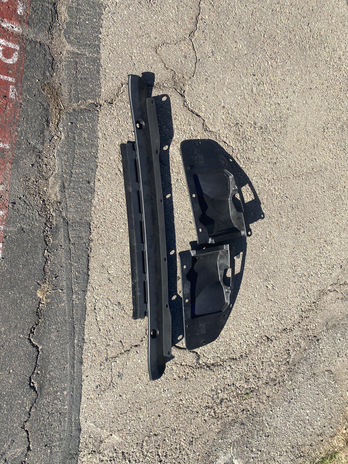 Jeep Gladiator OEM plastic bumper for JT Rubicon no lights hardware included $100 OBO 3DE7C58A-14B9-4C33-B6F6-F0EF252724BB