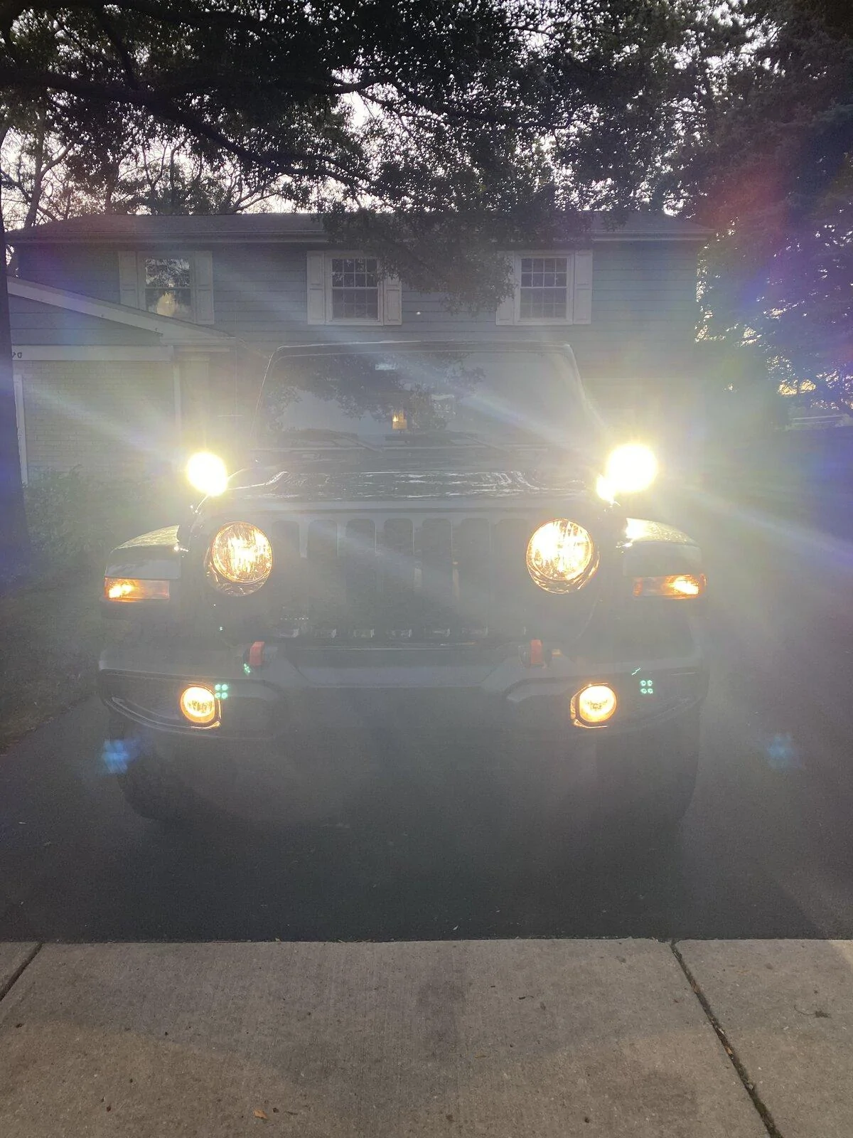 Jeep Gladiator Cowl lights BBFA6D8A-D3A2-4003-B123-809E45EF8F94