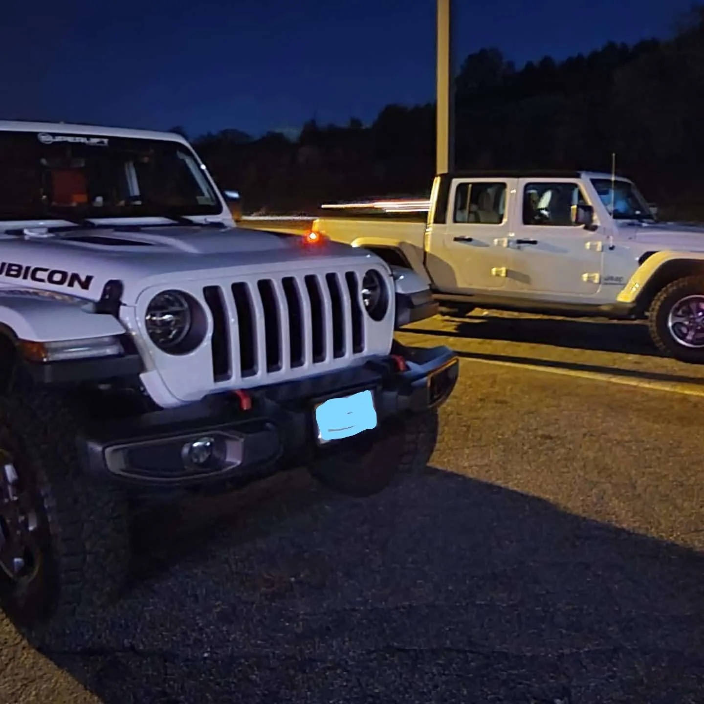 Jeep Gladiator Jeeps Parking Next To Jeeps Jeeps