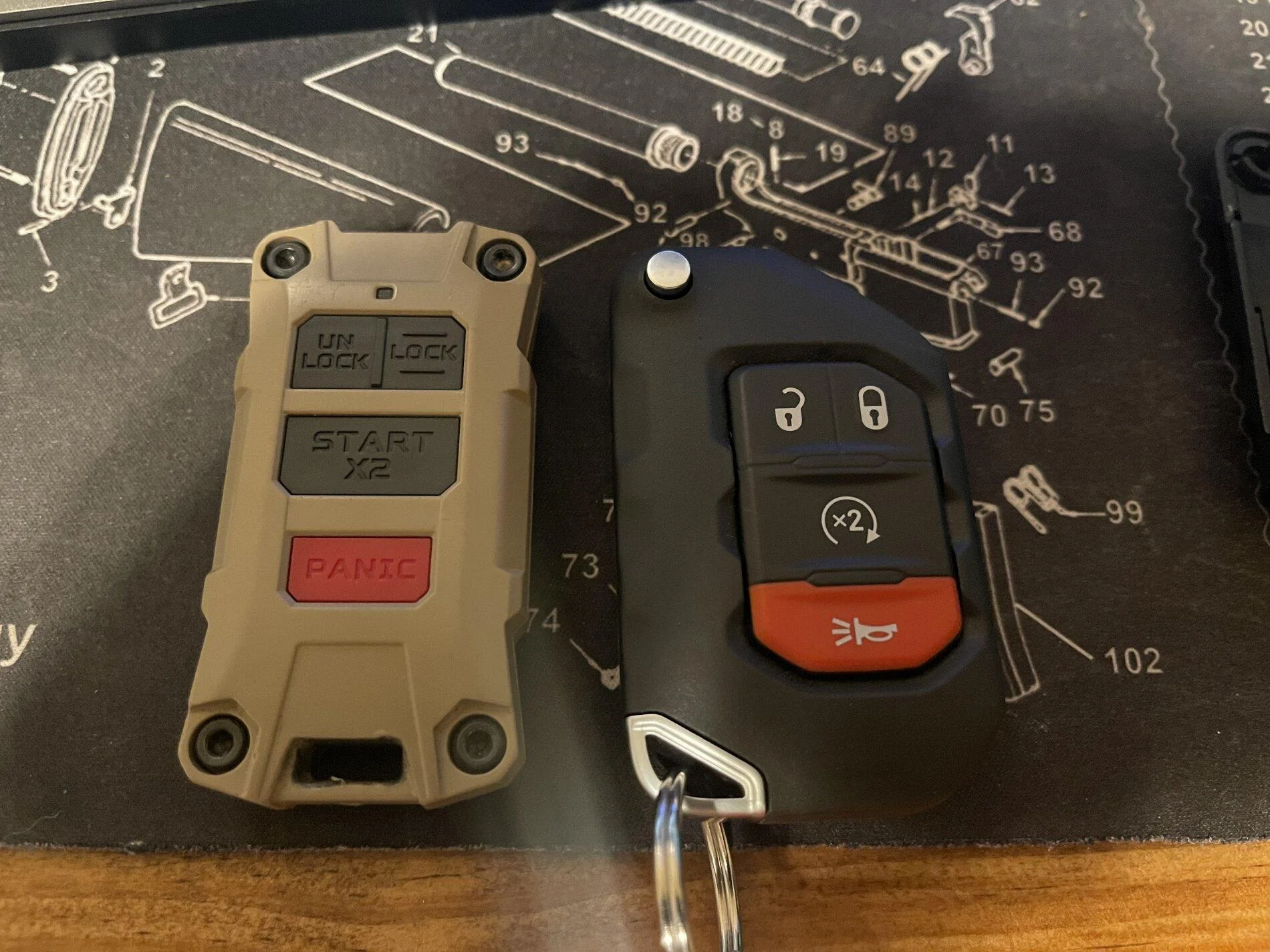 Jeep Gladiator AJT Key Fob Gobi B2EF8CF3-9940-4565-95B4-560C305BB90B