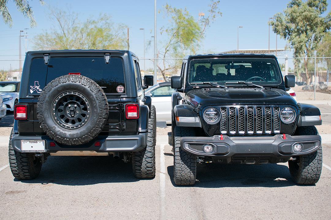 Jeep Gladiator BLACK Gladiator JT Club Jeep-002