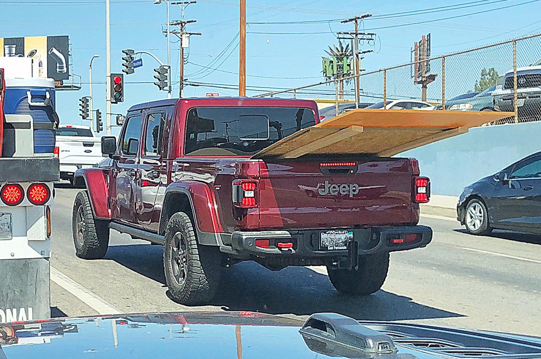Jeep Gladiator Snazzberry Gladiator JT club Jeep-Gladiator-LA-Snazzberry-001