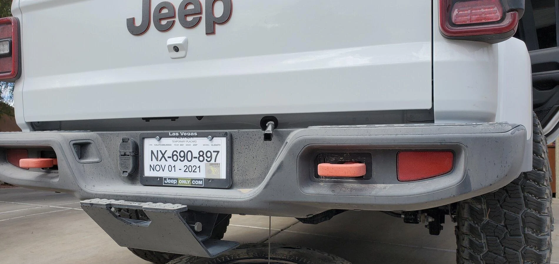 Jeep Gladiator Spare tire access 20211018_133132