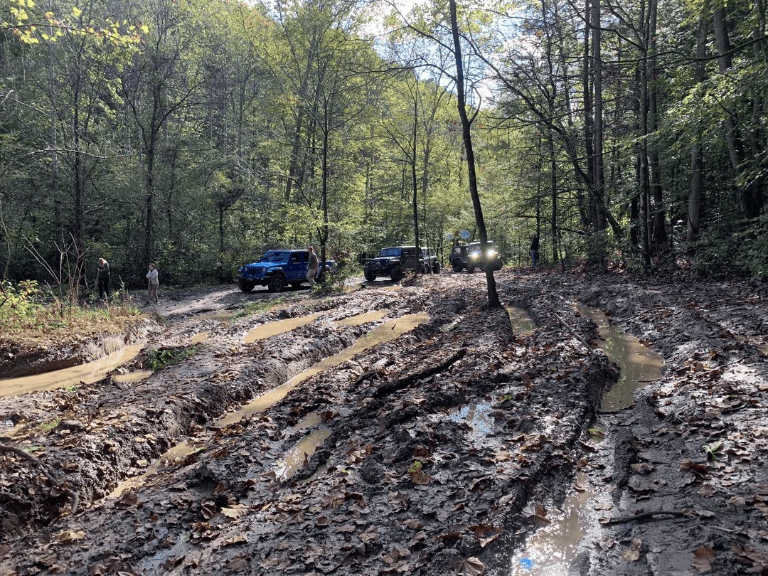 Jeep Gladiator Stock JTRD on the Daniel Boon Backcountry Byway 1634645747040