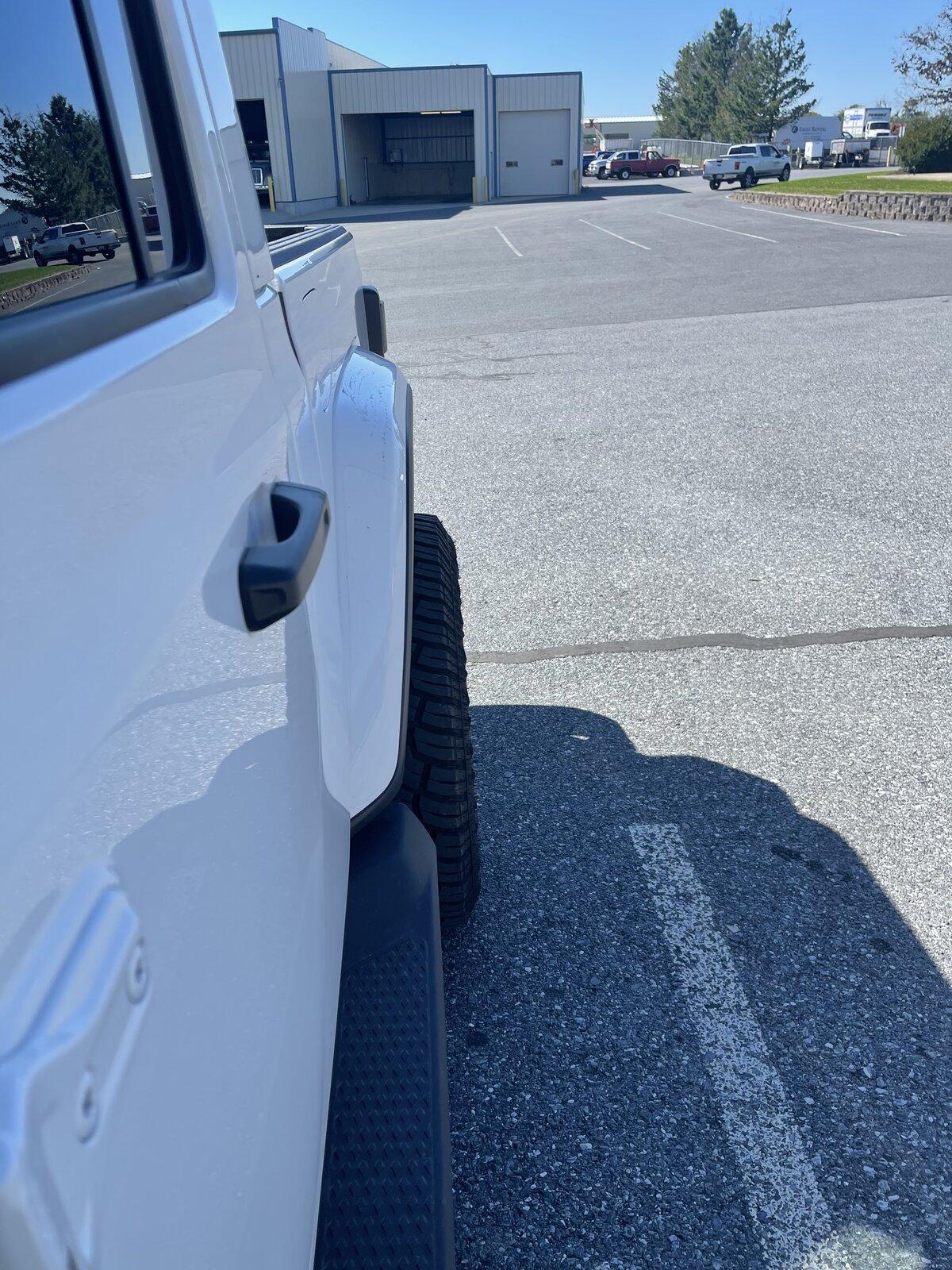 Jeep Gladiator Anyone add wider fenders to their Gladiator? 8084815A-FE86-4944-877D-E59247D23105