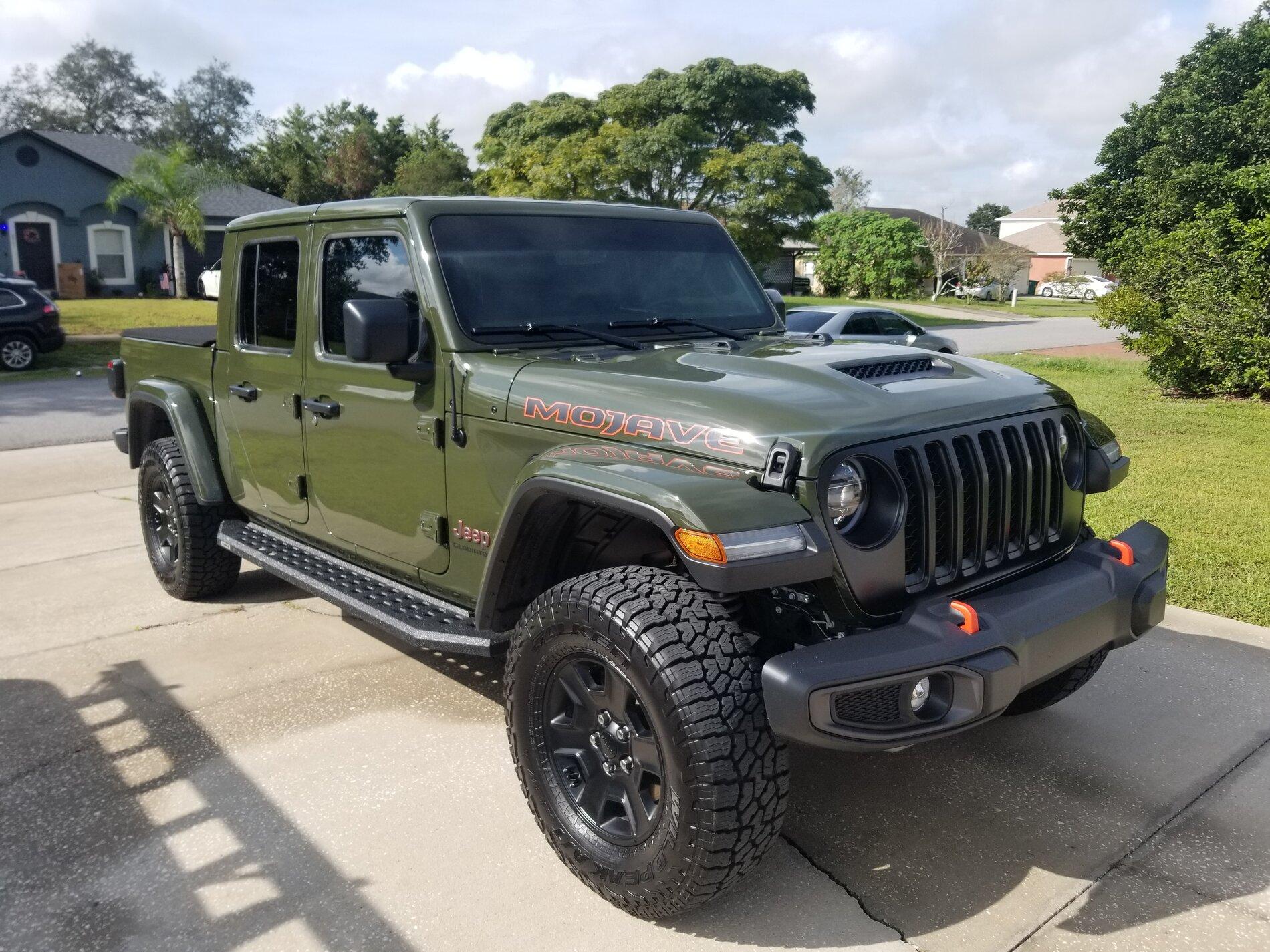 Jeep Gladiator Side steps/rails etc.   what are you all runnin ? 20210919_101633