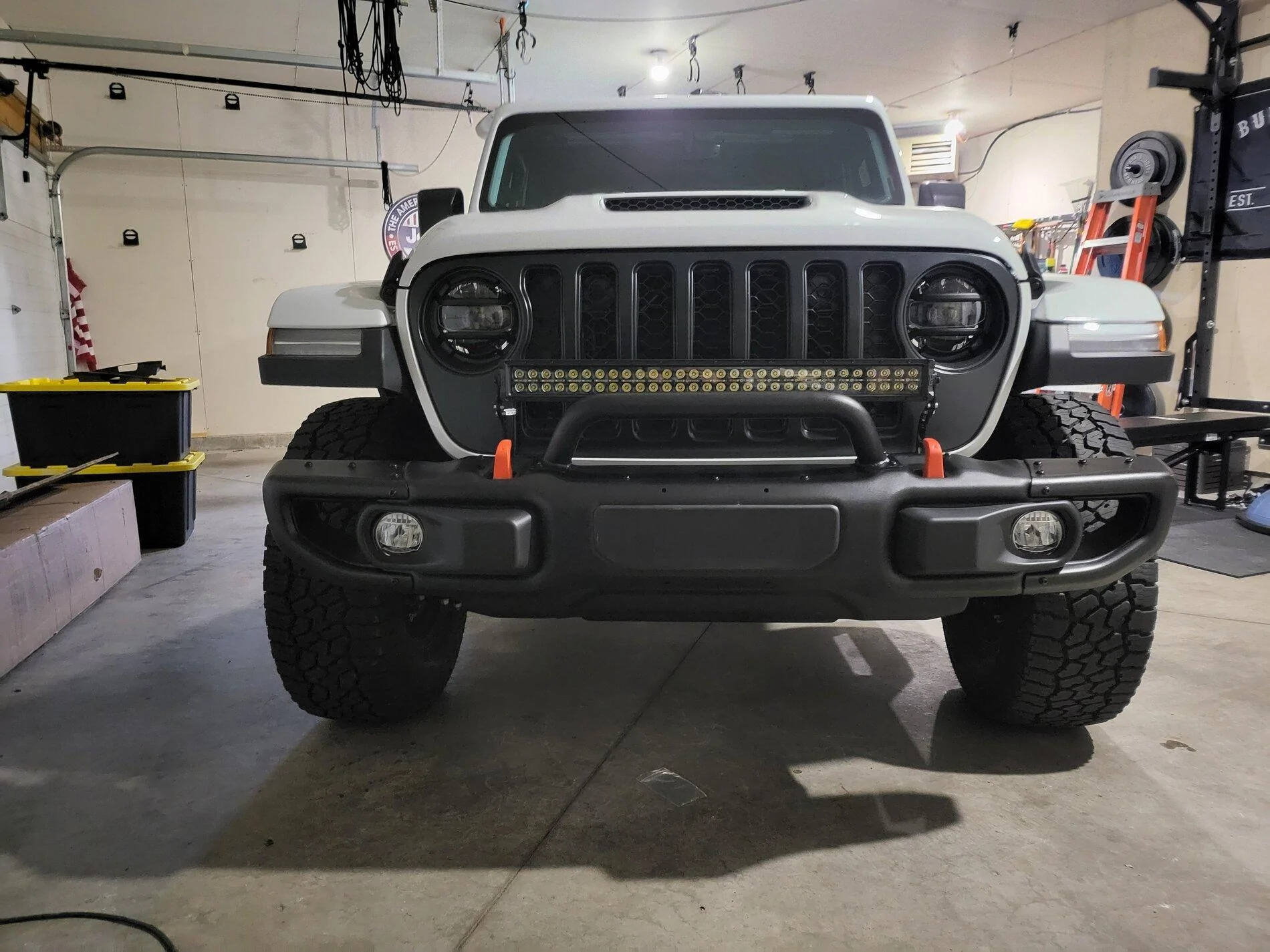Jeep Gladiator Swapping the Mojave plastic bumper with the Mopar steel bumper 20211019_173543