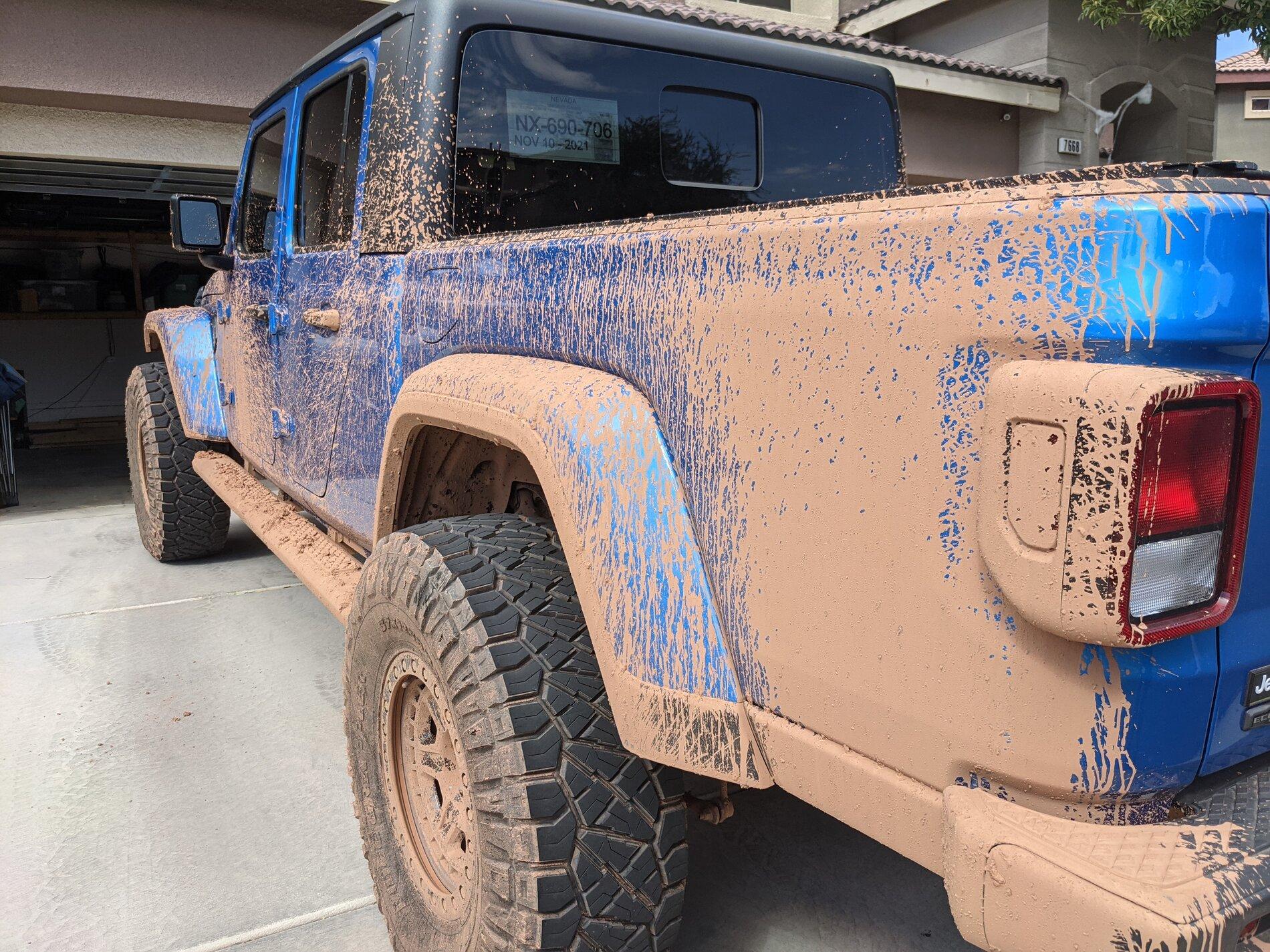 Jeep Gladiator Help me get a rack for my new gladiator PXL_20211017_203236448.MP