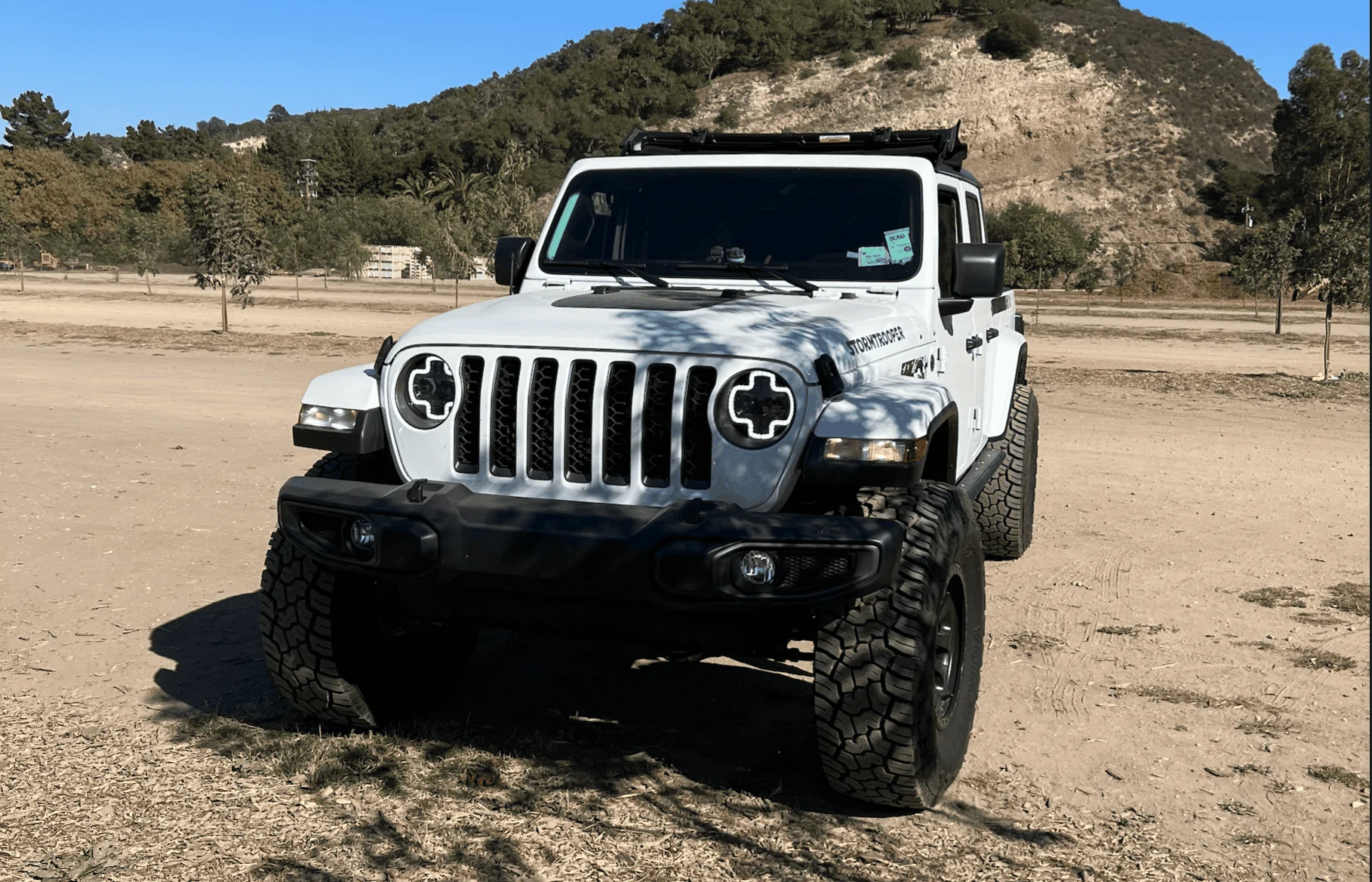 Jeep Gladiator WTT - Sport Gladiator White Grille for Satin or Gloss Black Grille Screen Shot 2021-10-20 at 11.05.10 AM