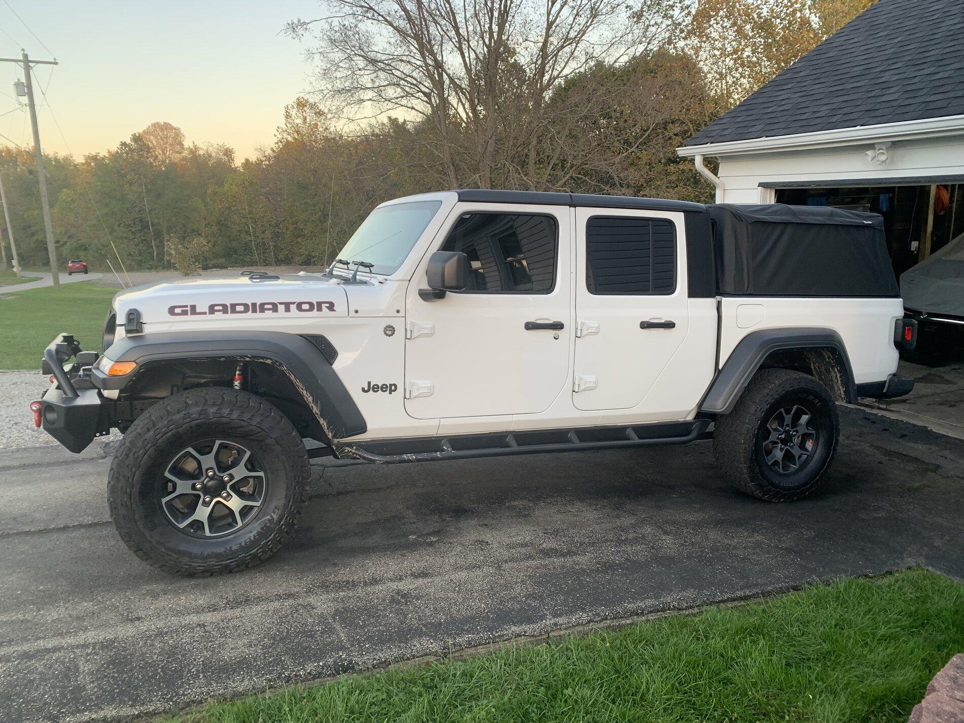 Jeep Gladiator Sport S Build 36A716D0-6099-4C01-BA6C-CE2FA3A313BC