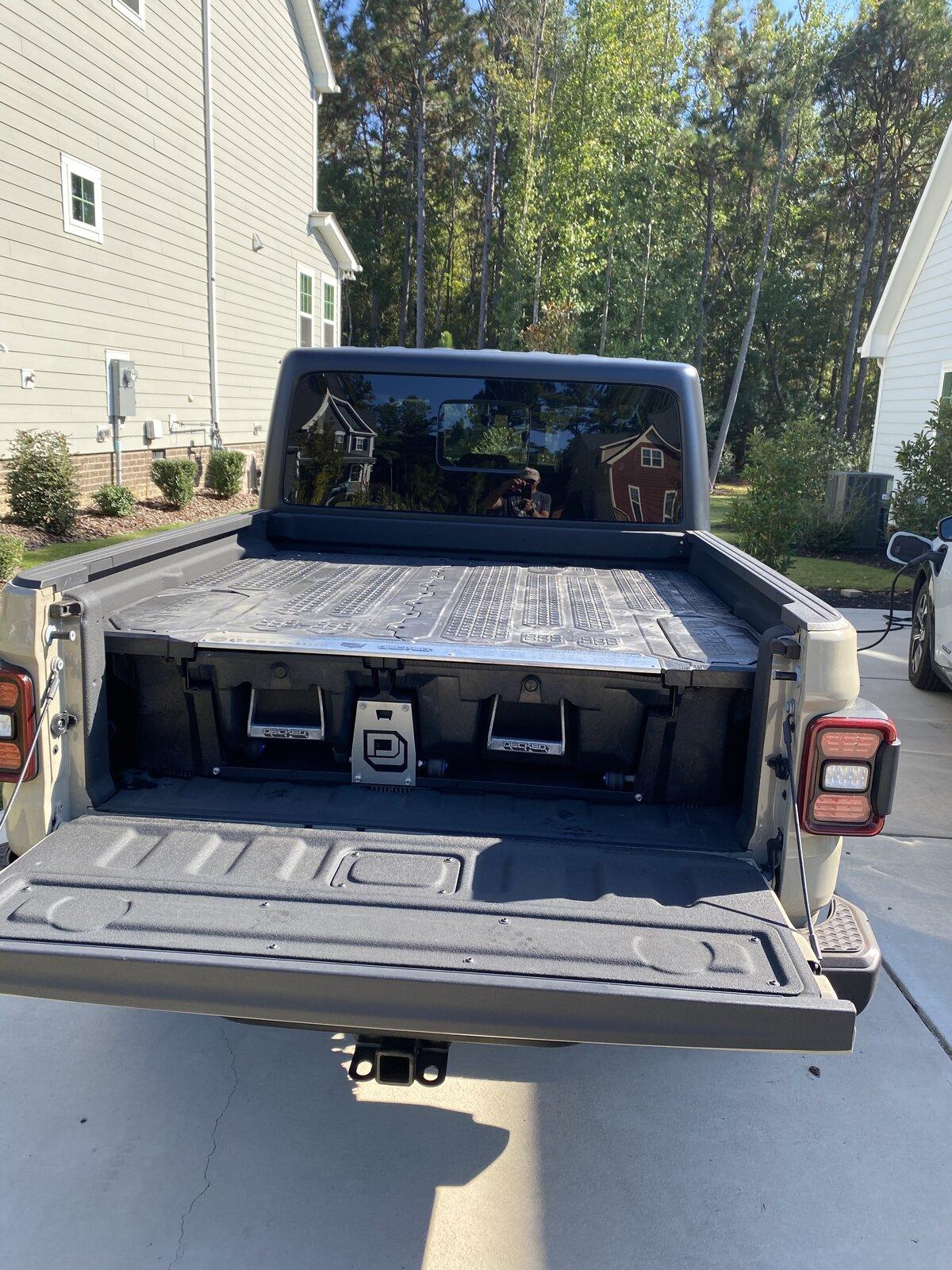 Jeep Gladiator Decked storage box BB224F0F-9B25-4D58-B95A-584C97D13FF3