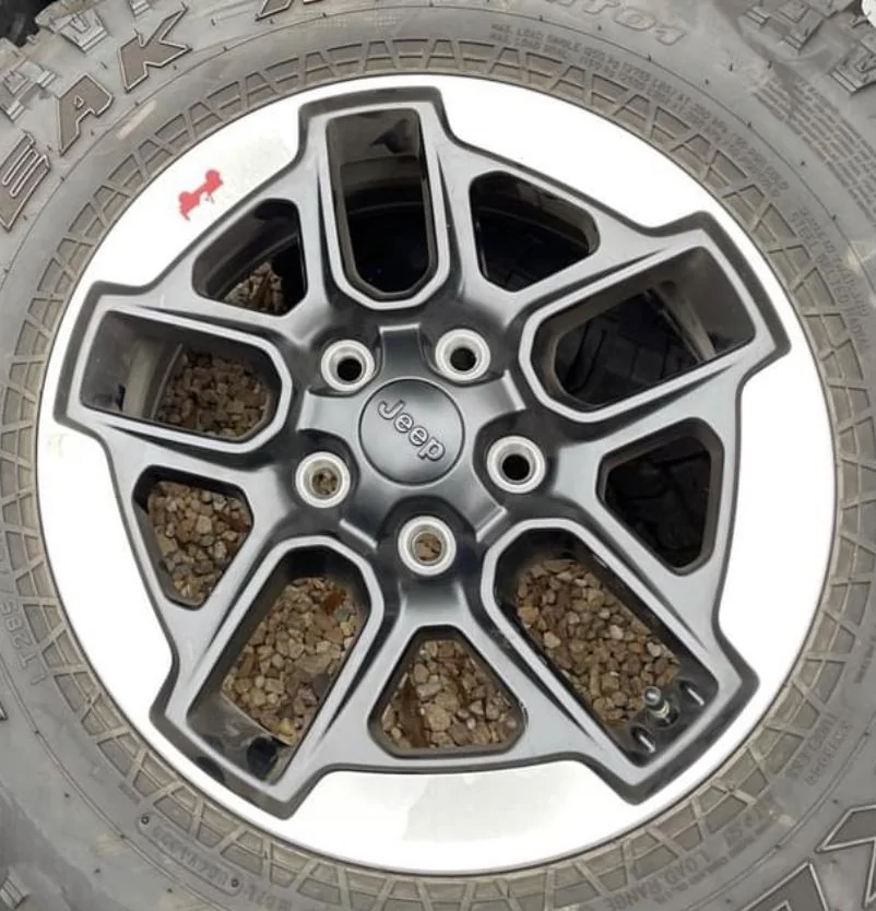 Jeep Gladiator 2021 Rubicon wheels, set of 5 64026686-1FF2-425B-8258-657AEE47597E
