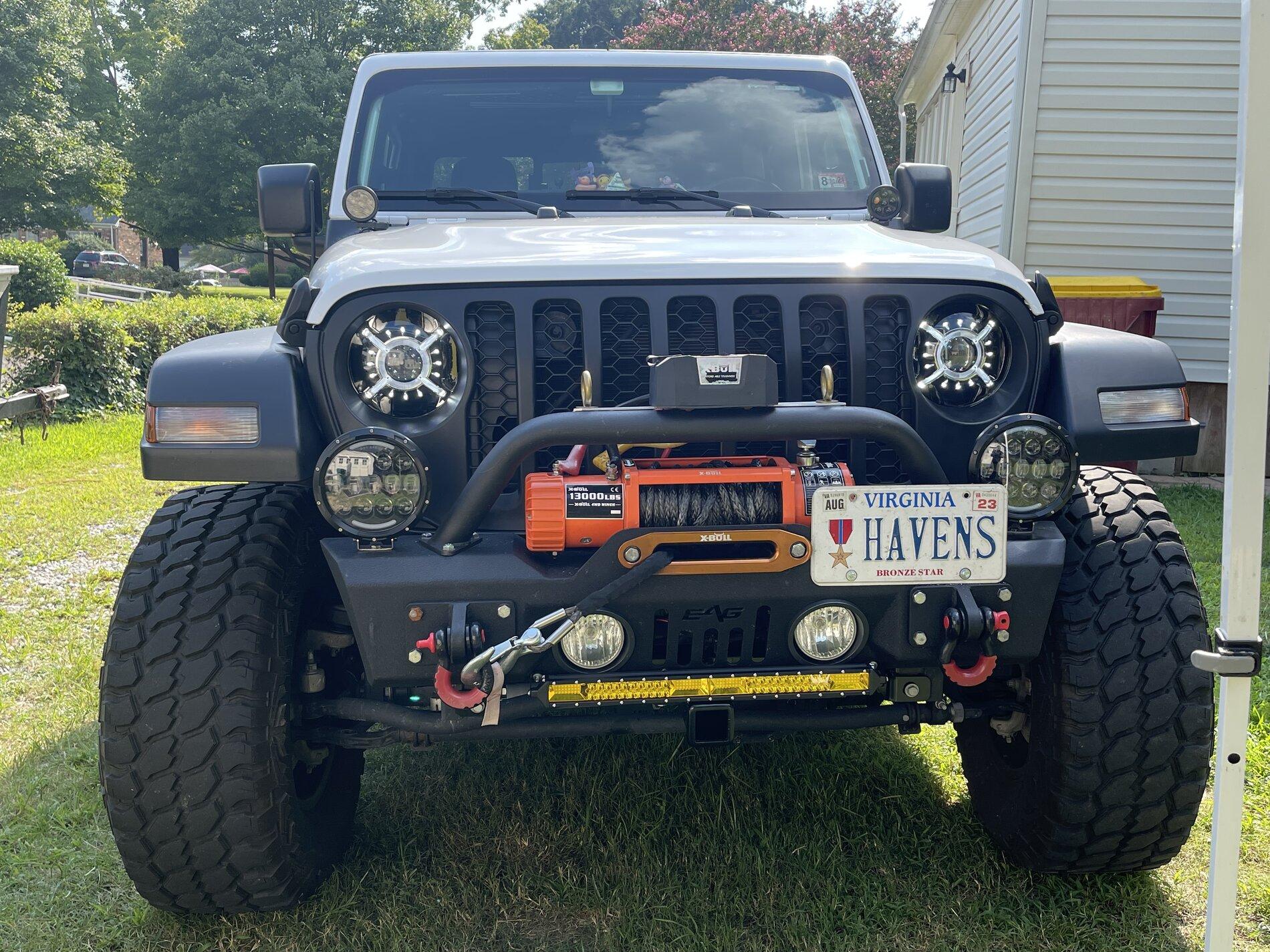 Jeep Gladiator Rough Country LED headlights 8CF0C621-C152-47FC-BDBF-B84CEDF412EB