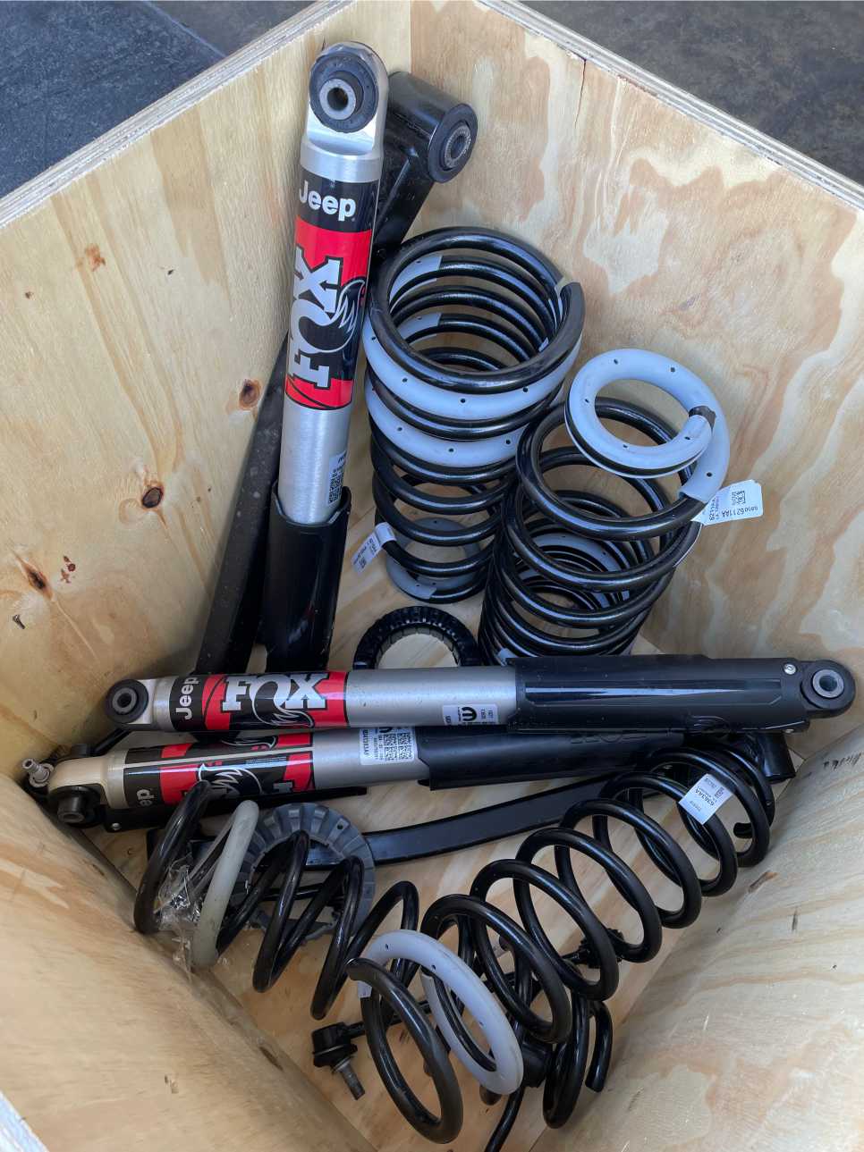 Jeep Gladiator Rubicon Gladiator Suspensions - Sets of Fox Shocks ONLY available. rubi1