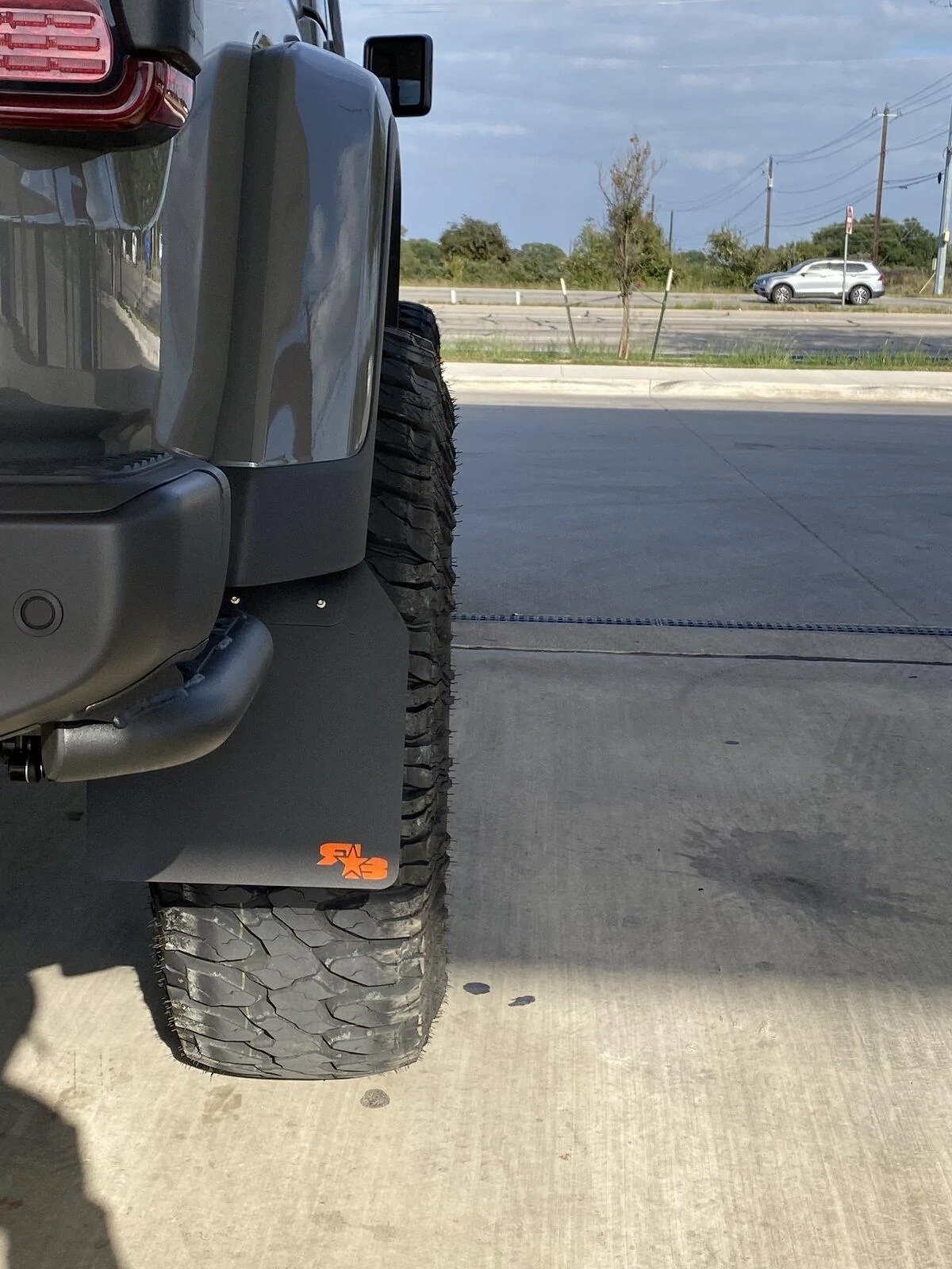 Jeep Gladiator (VolatileA) Big Sur - 2021 Sting Gray Mojave Build 2715E0C8-3022-4ED9-A6E3-AC9D573BDFA5
