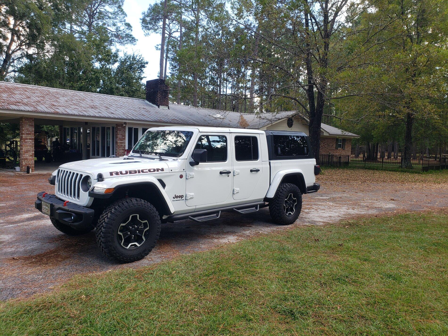 Jeep Gladiator RSI Smart cap arriving tomorrow. 20211022_155200