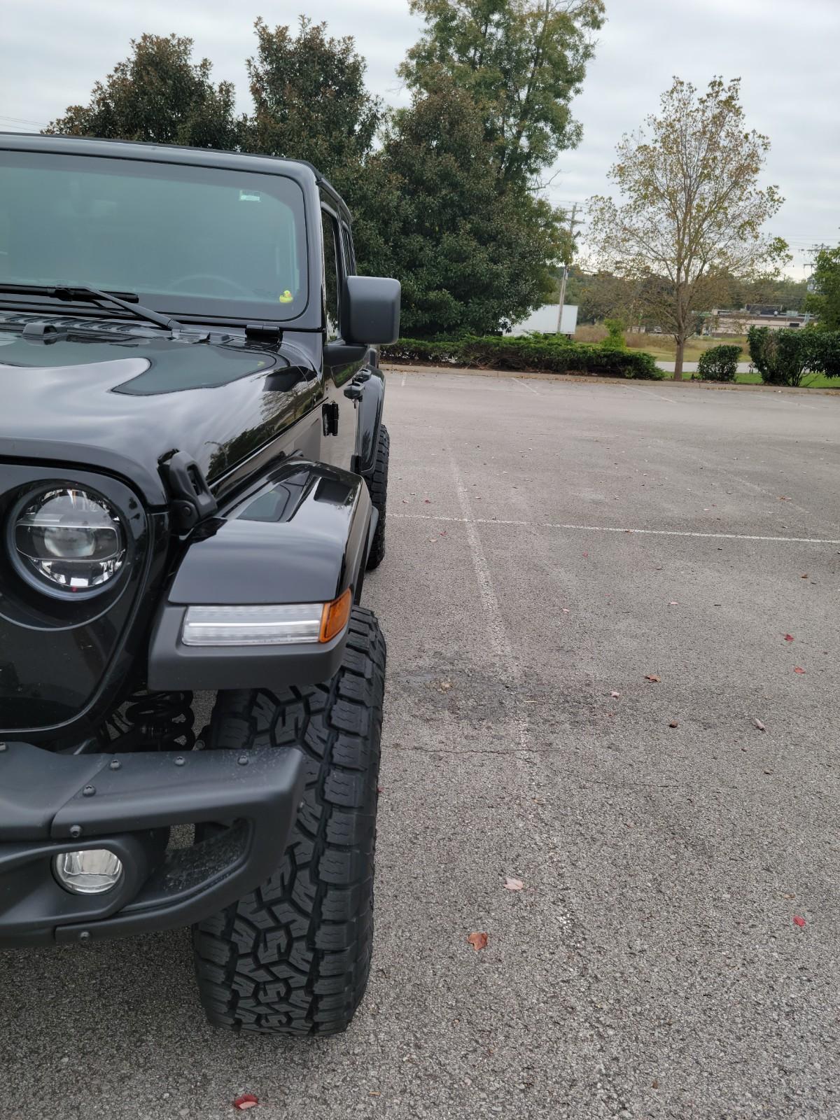 Jeep Gladiator Gladiators on Mopar 2" Lift Kit 20211022_103246