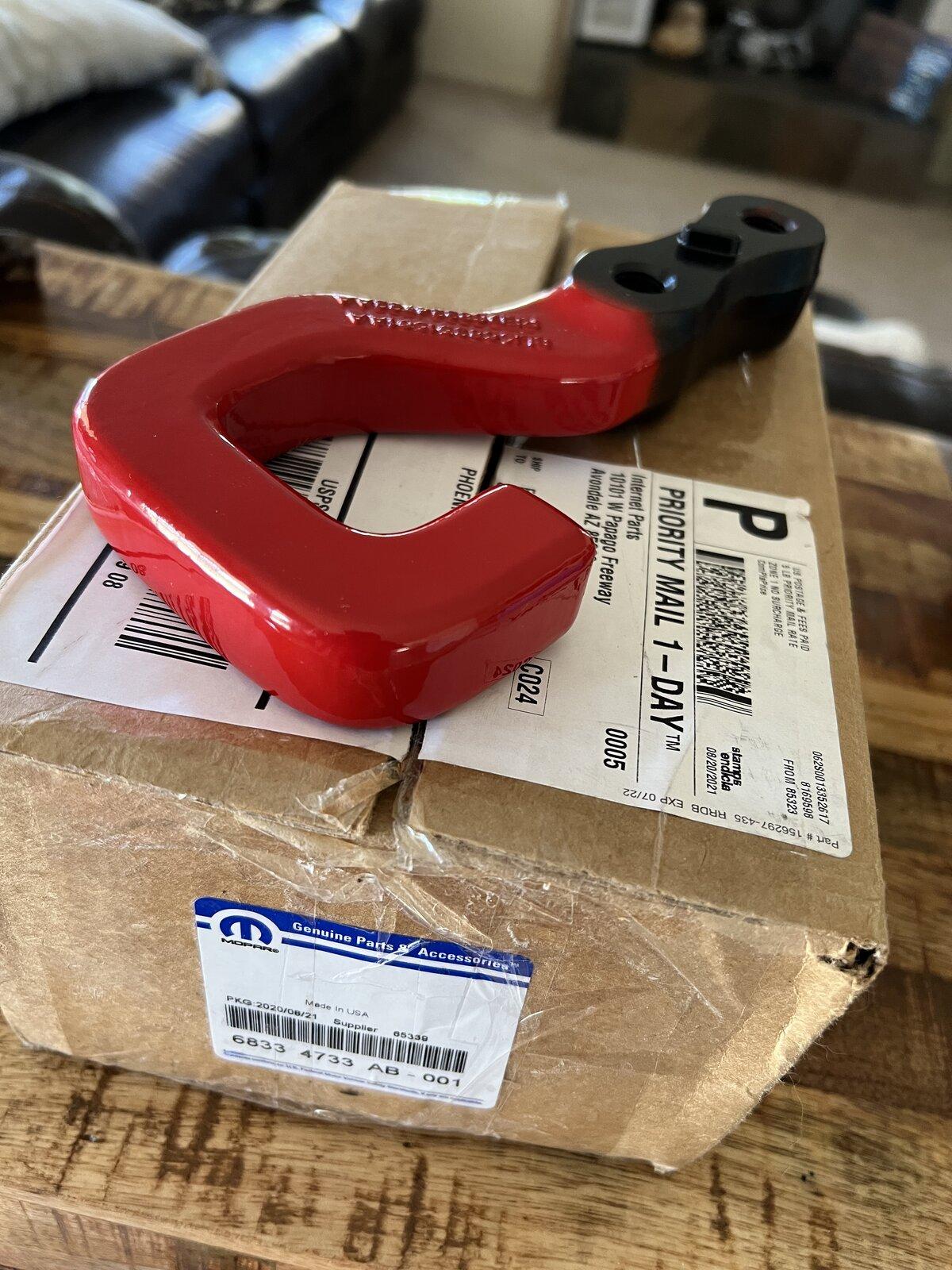 Jeep Gladiator NEW Rubicon Red Rear Tow Hook A8D9ED63-B0A7-4251-B1AB-23E7BFEE3319