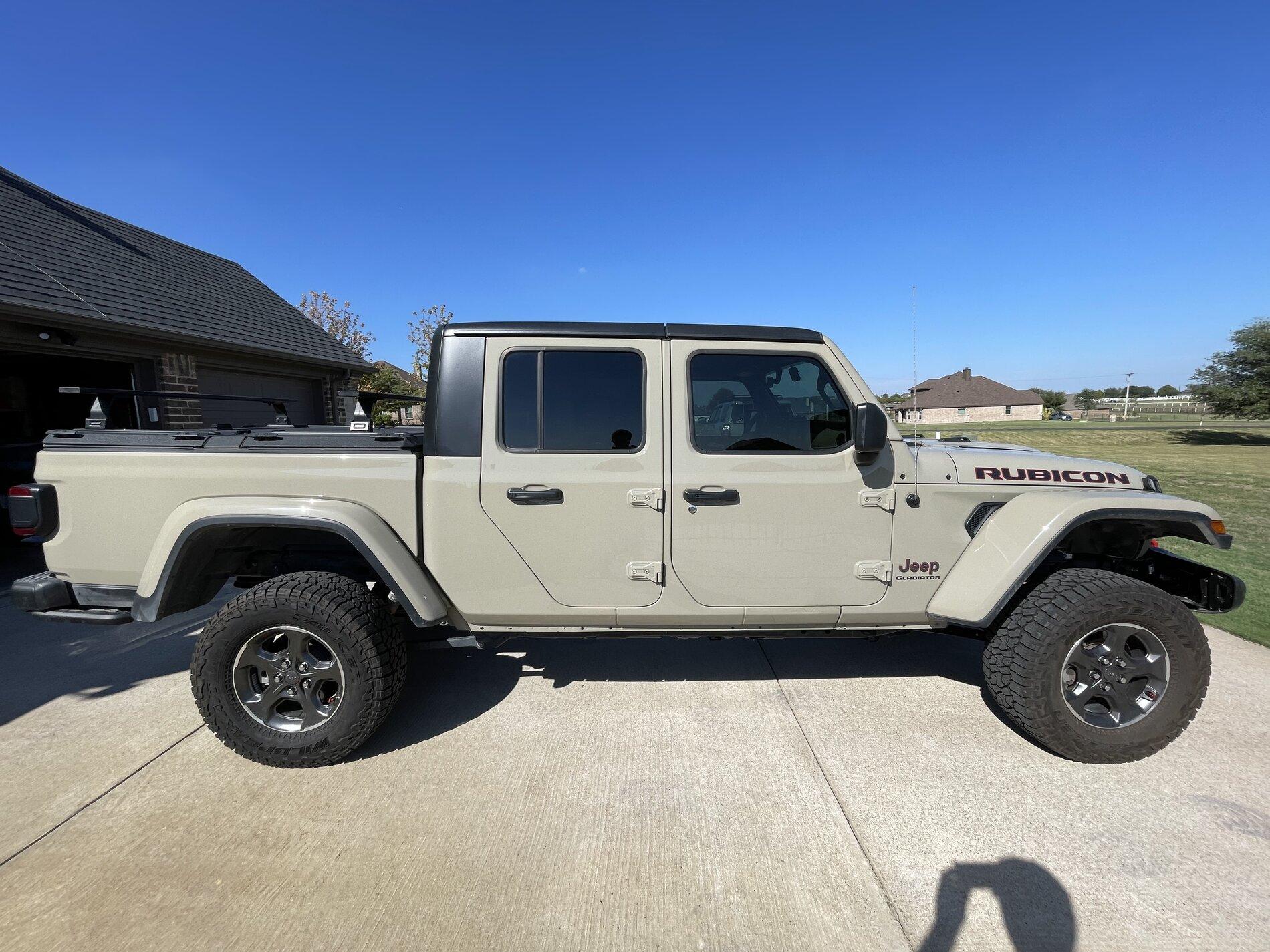 Jeep Gladiator TexasTJ's Gobi Gladiator Rubicon 1C7EA357-505B-4BBC-AF65-50C0726FDD20