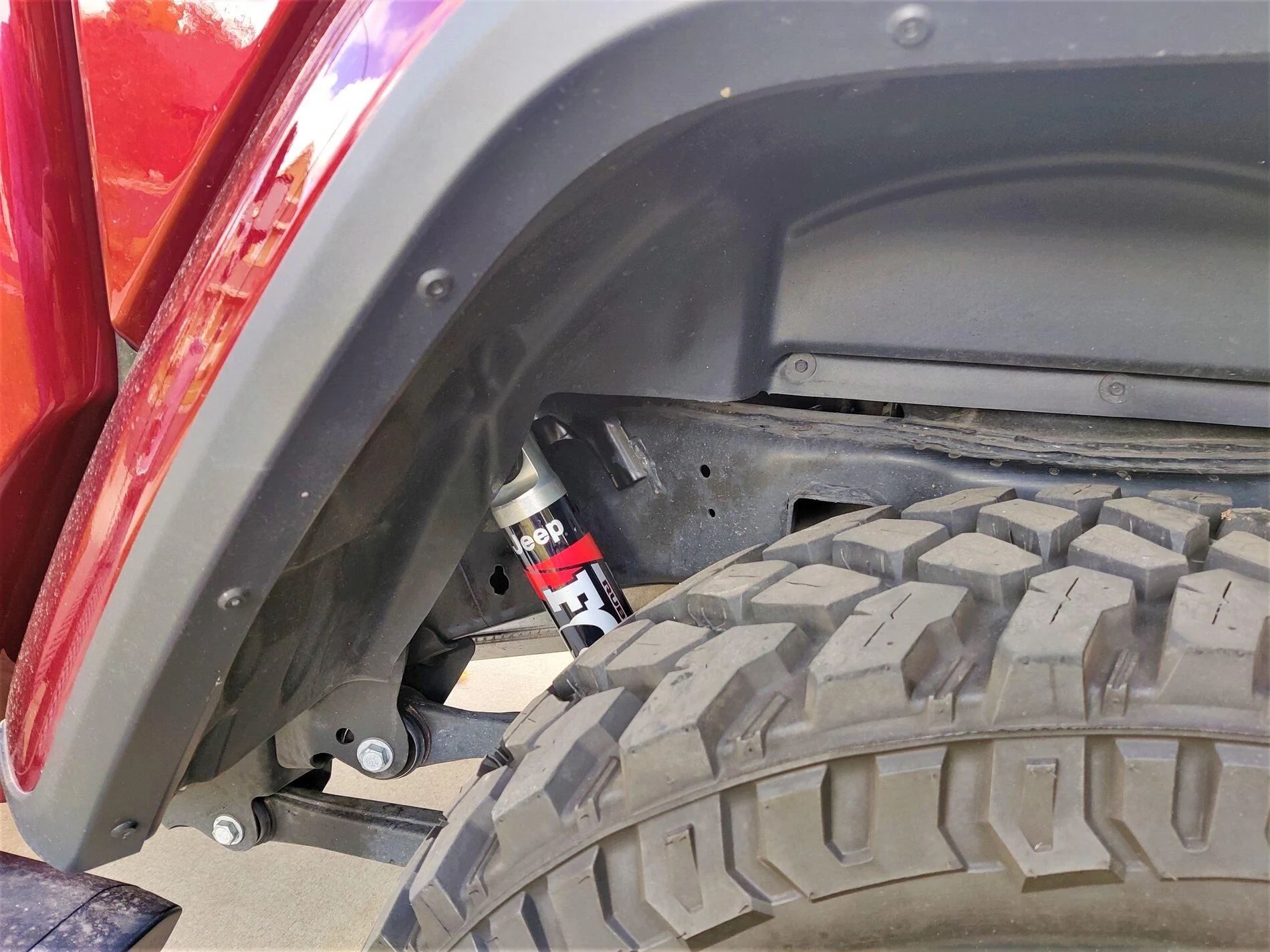 Jeep Gladiator Rear Shock Absorbers, Same Part Number, Different Suffix ... Help? 007