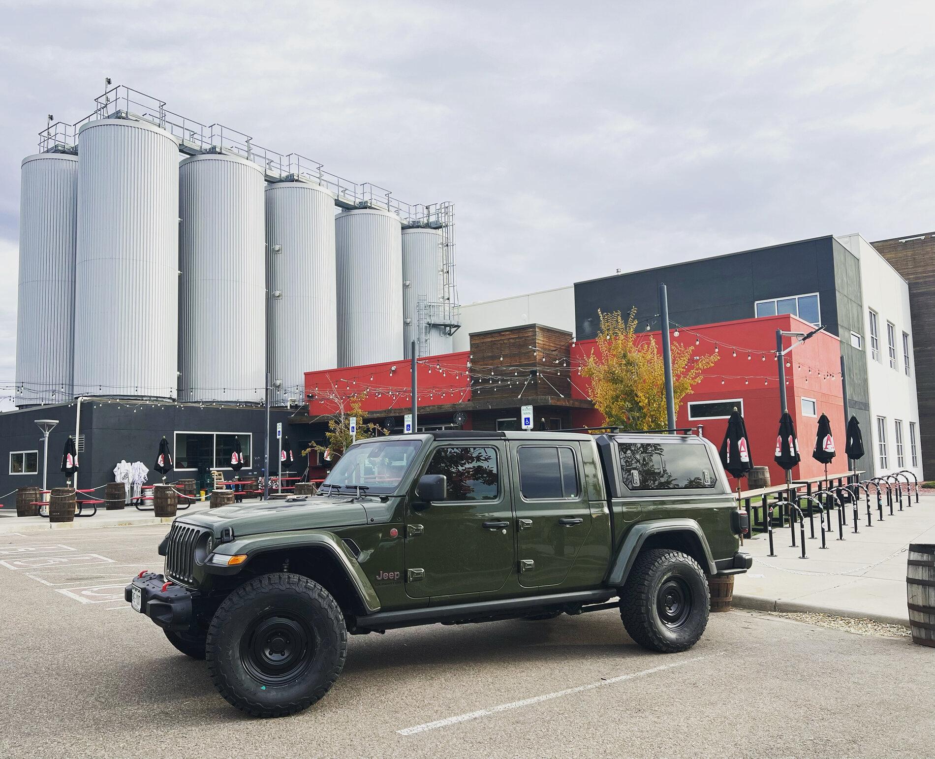 Jeep Gladiator SARGE GREEN Gladiator club D96B7F53-4EDD-4A55-BD4B-6C272721FC7E