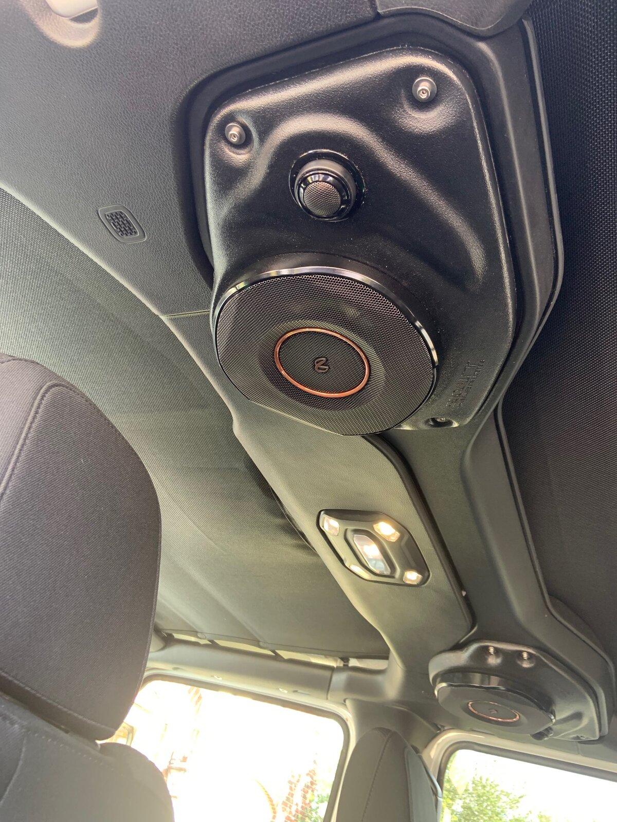 Jeep Gladiator Easy rollbar speaker upgrade for Alpine Premium system IMG_4322