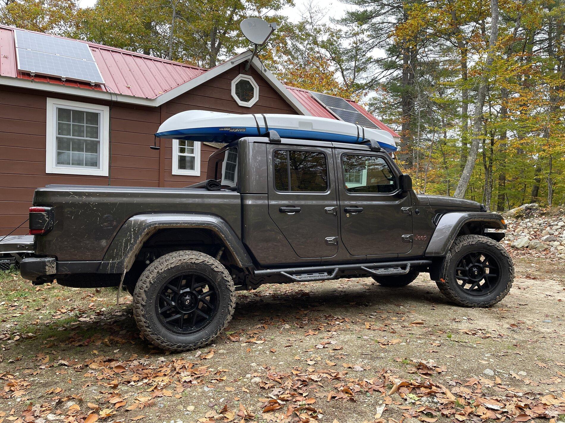 Jeep Gladiator How do you guys carry your kayaks? 97FC4629-0353-440E-A6FD-F7A85FEA4BDD