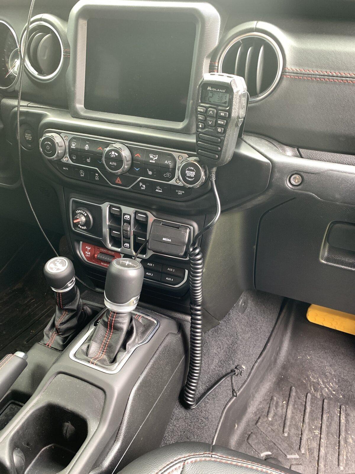 Jeep Gladiator Which Midland GMRS radio, MXT400 or MXT275? 3BA26131-A458-469B-A886-268C0F5B6612