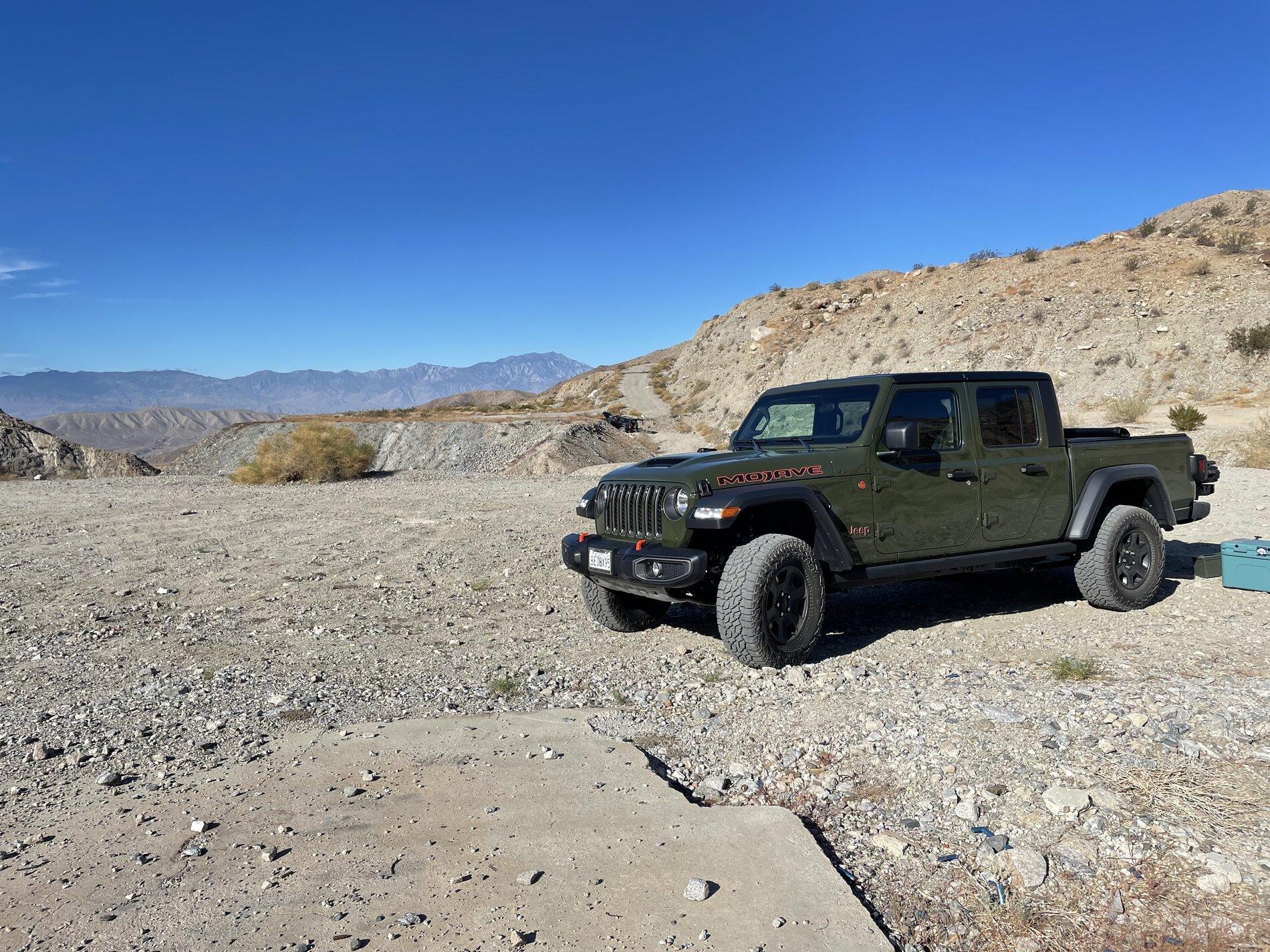 Jeep Gladiator Master Chief build 80456946-D3A4-4D2F-889C-2079751F1968