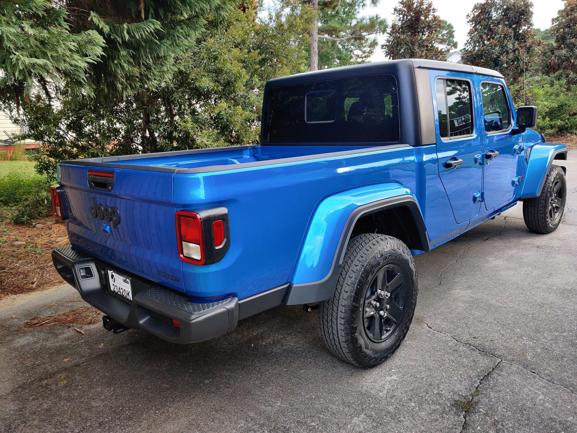 Jeep Gladiator Max Tow - Painted or black fenders?? IMG_20210918_181651