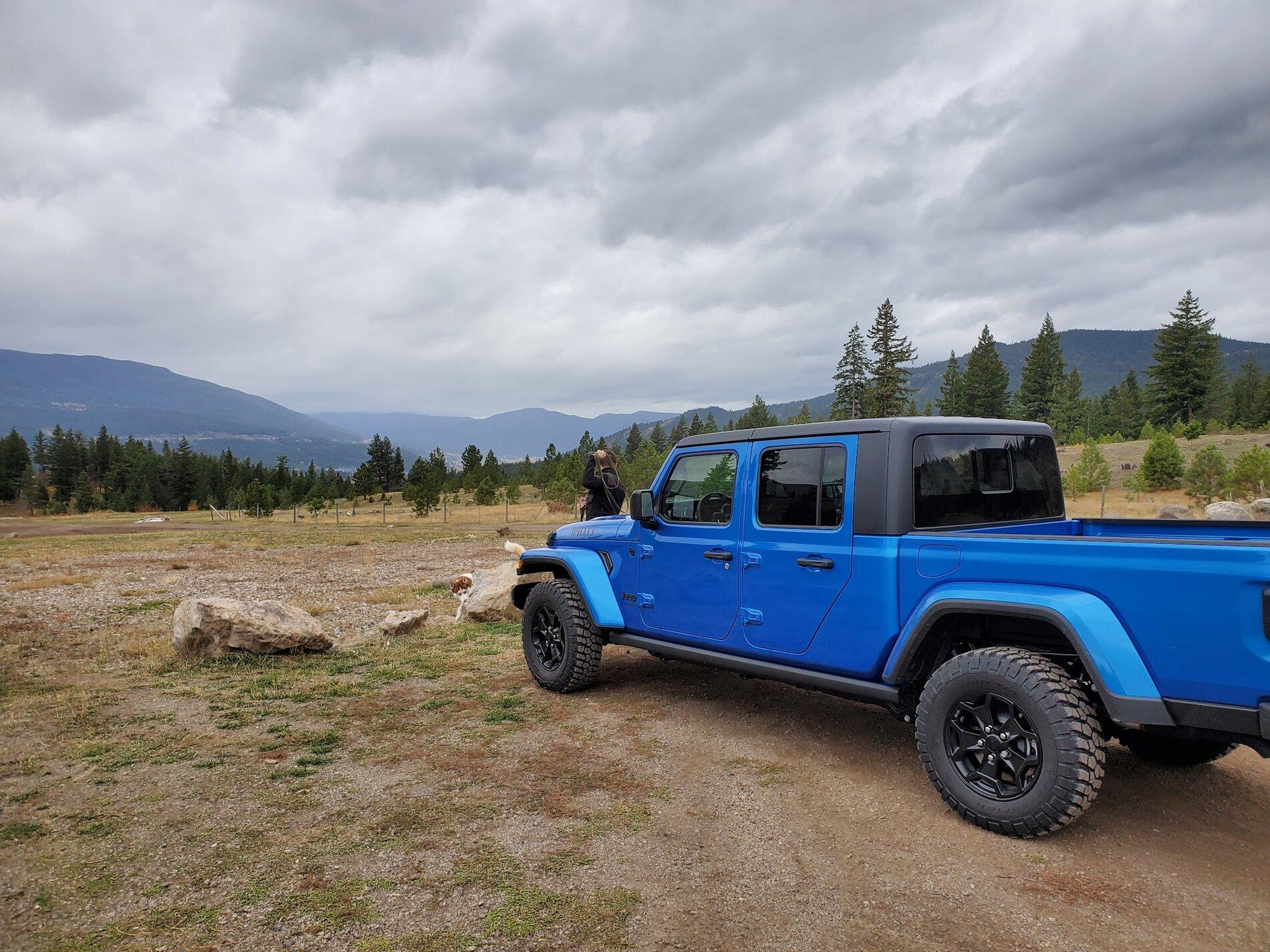 Jeep Gladiator HYDRO BLUE PEARL Gladiator JT Club 20211024_111033