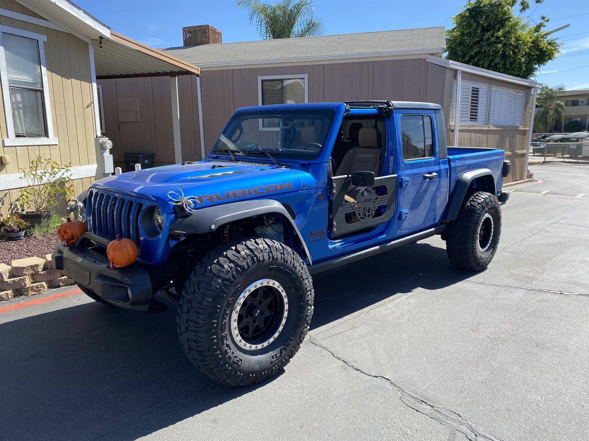 Jeep Gladiator Hydro Blue Diesel Rubicon  - “The Blue King” 8C0CE032-54ED-4D0E-B4E0-E9F046CE54FA