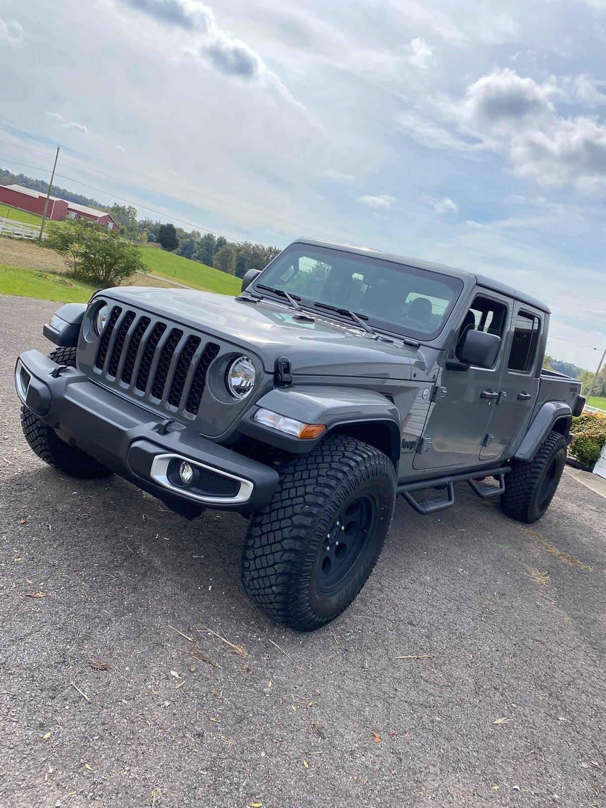 Jeep Gladiator 35s and No Lift Thread 244475598_4646015692111293_141702522903466942_n