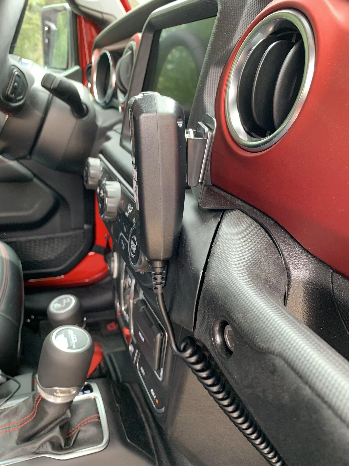 Jeep Gladiator Which Midland GMRS radio, MXT400 or MXT275? D53027D1-E5B6-4D6E-A016-EEBBF8AED2F9