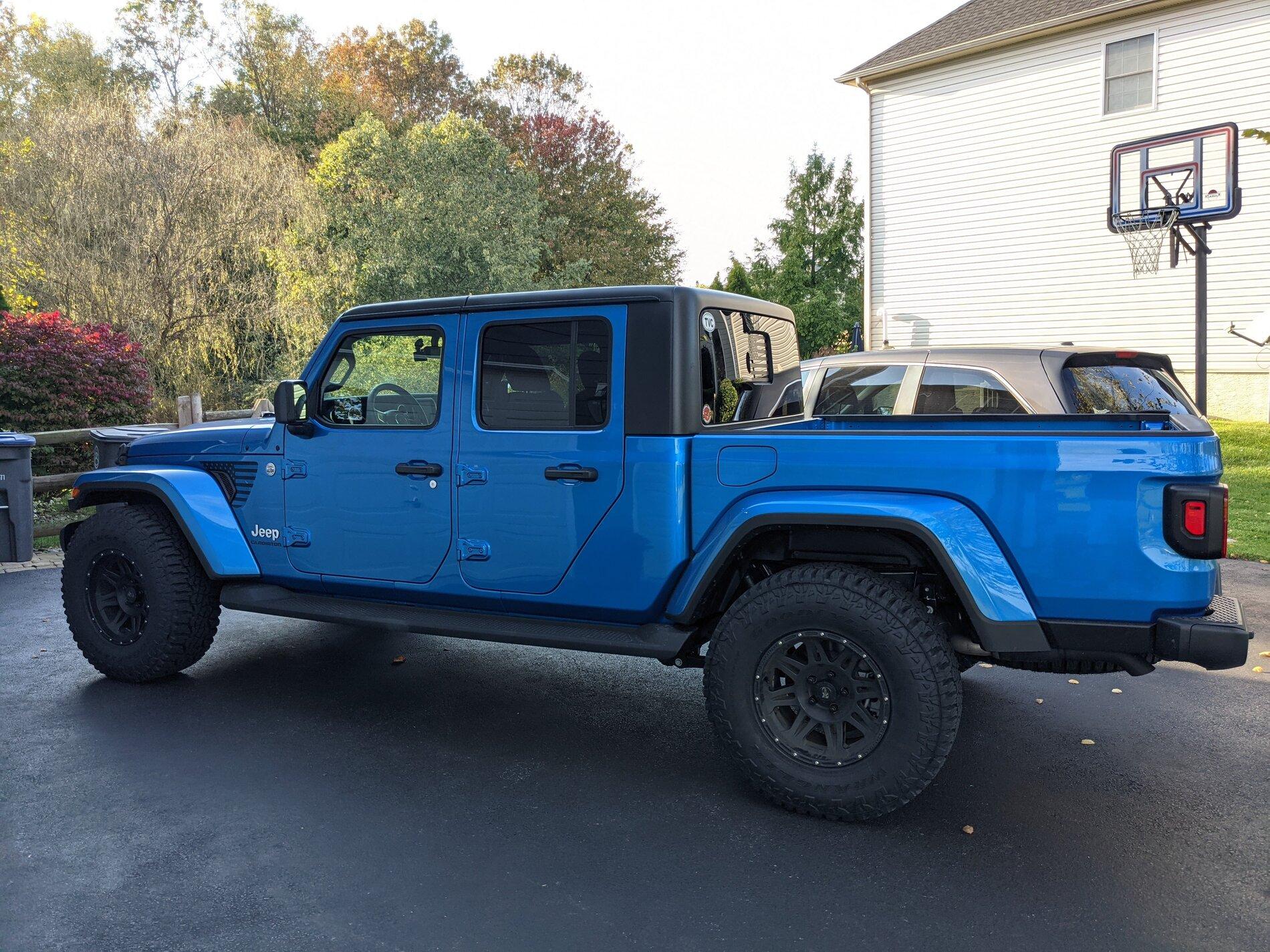 Jeep Gladiator 35" on Overland (temporarily no lift) PXL_20211024_203457047