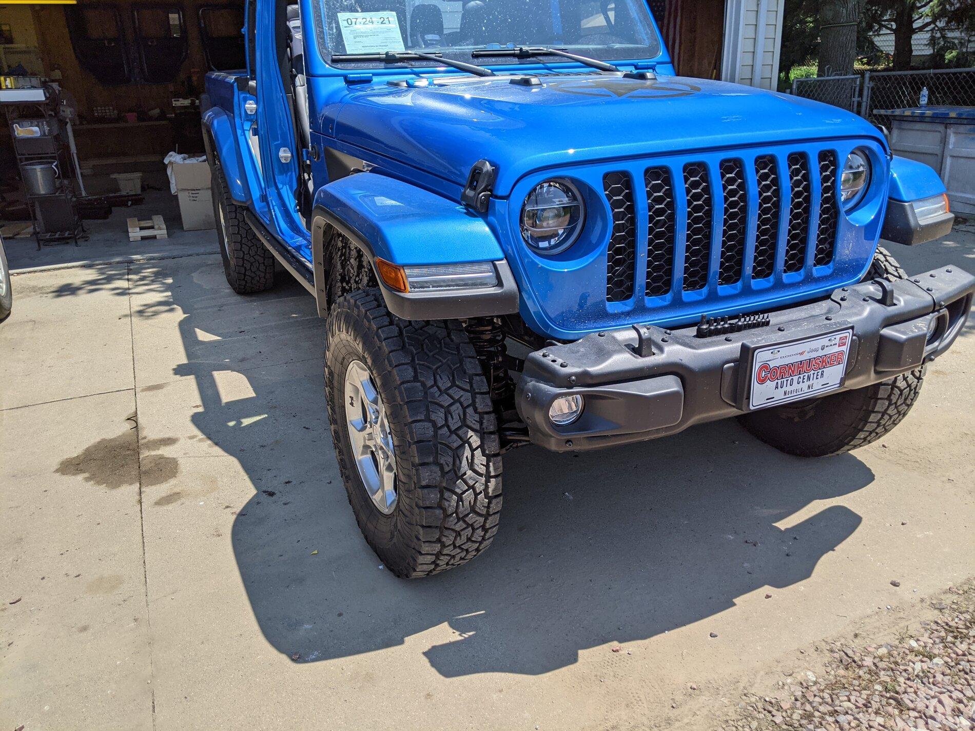 Jeep Gladiator Best 35" A/T tires PXL_20210704_185424798.MP