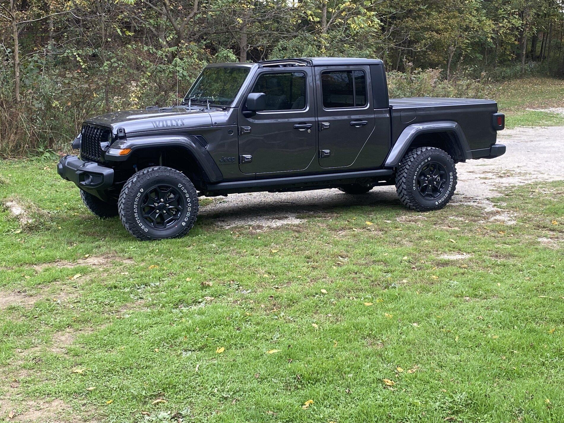 Jeep Gladiator WILLYS Edition Gladiator JT Club 922F203A-ABB1-463B-8AF5-5DC55FE3879C