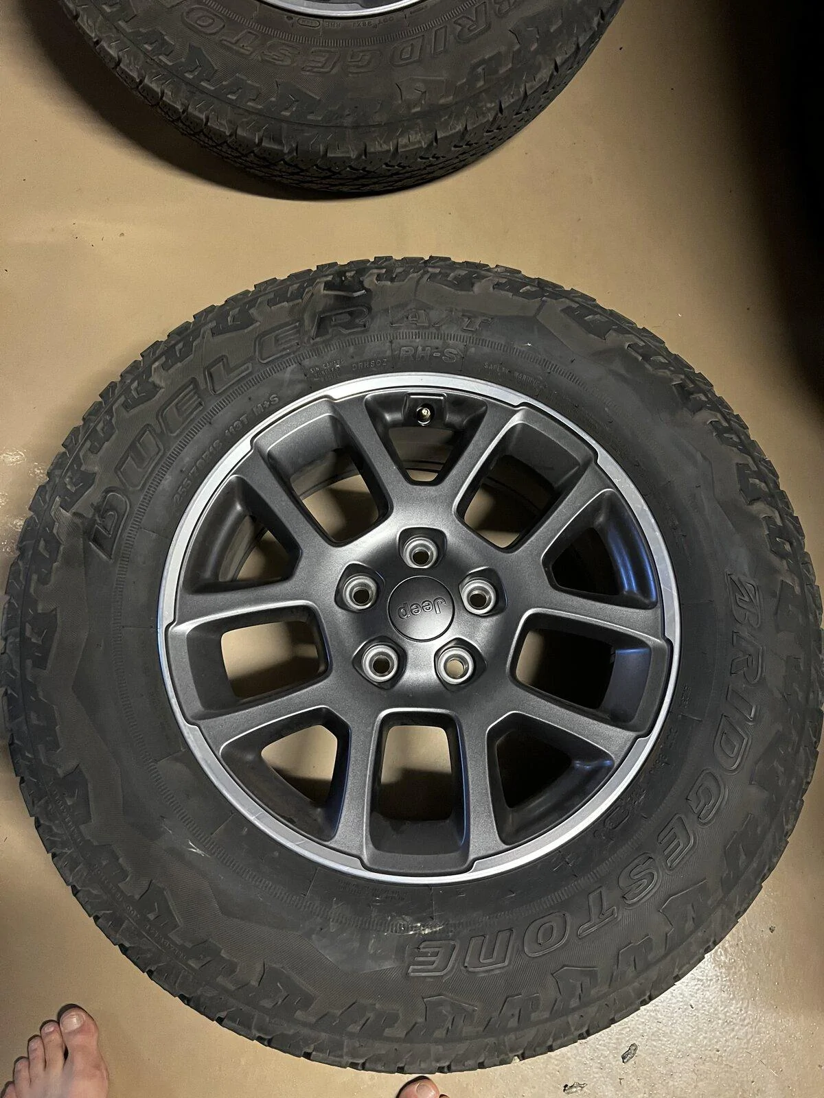 Jeep Gladiator 2020 Overland Take offs IMG_0472
