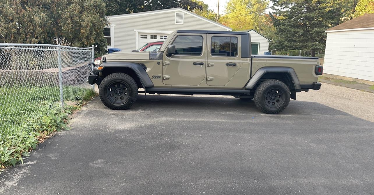 Jeep Gladiator Jeep Gladiator Sport S (Non-Max Tow) Suspension Question DE6B3F74-95E8-4C27-9762-8448FE350447