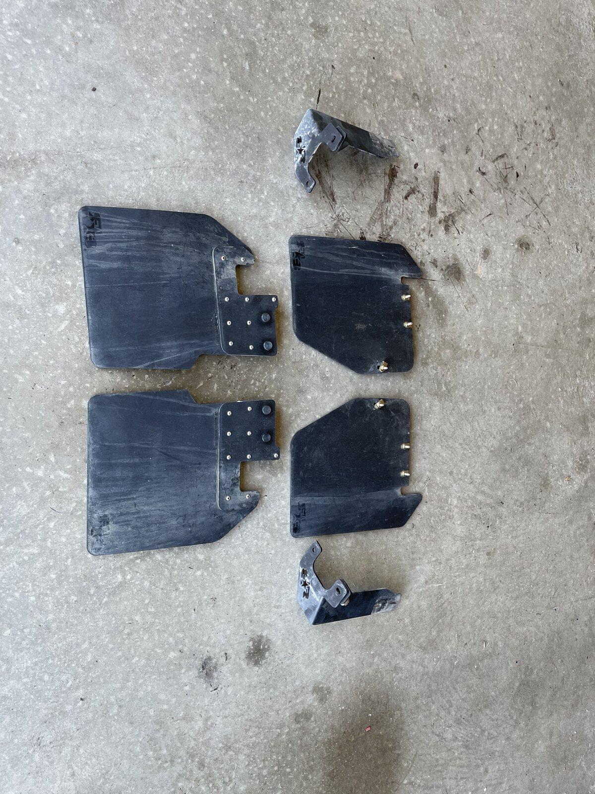 Jeep Gladiator RockBlokz Mudflaps 6425D174-1522-424B-9D4F-4281C4C653E3