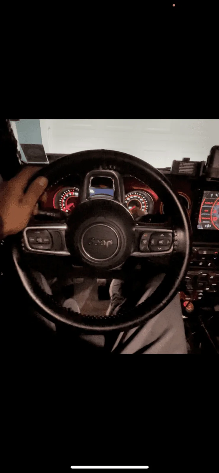 Jeep Gladiator Steering wheel turns left with no driver input EAA701A5-8937-4C0B-ACA6-145146954339