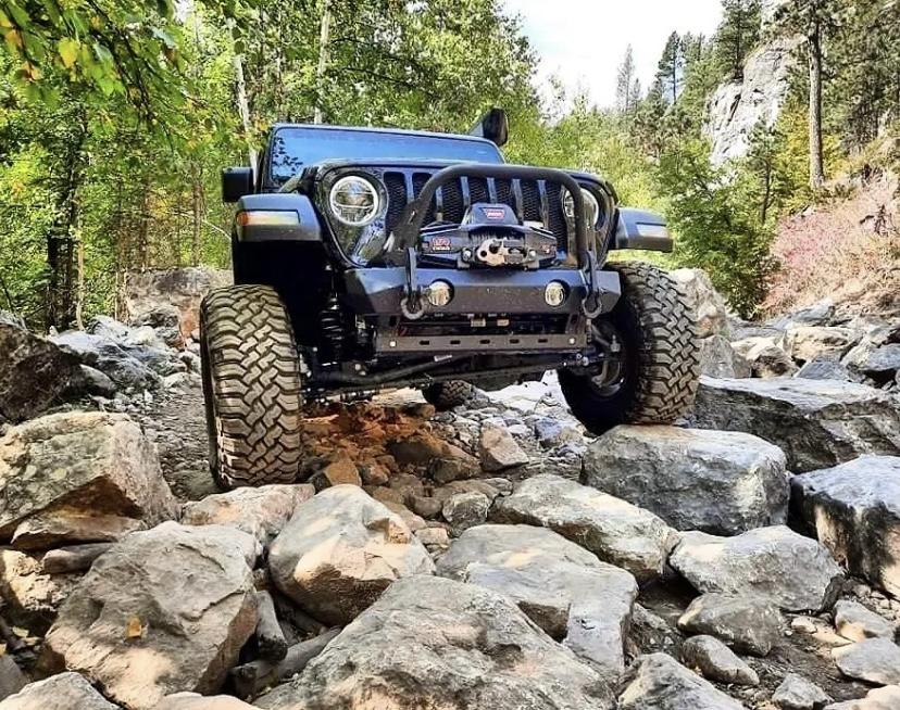 Jeep Gladiator CavFab JT Gladiator Front Rampage Winch Bumper 48438BD9-77FF-4BDC-8708-CCEFA0DD4529_1_201_a