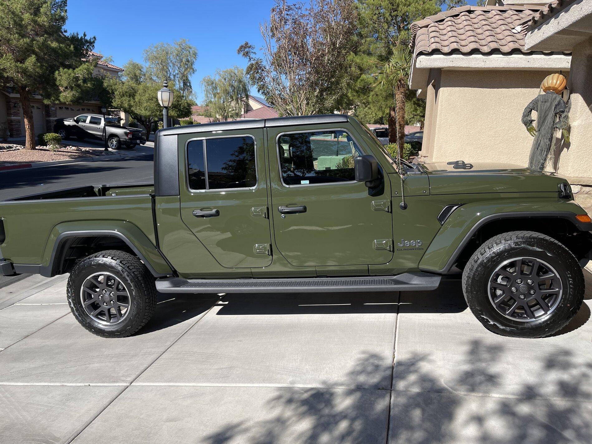 Jeep Gladiator People who factory ordered in july/august... 68D1CBC9-29EA-4697-A1C6-6DB4D5F72826