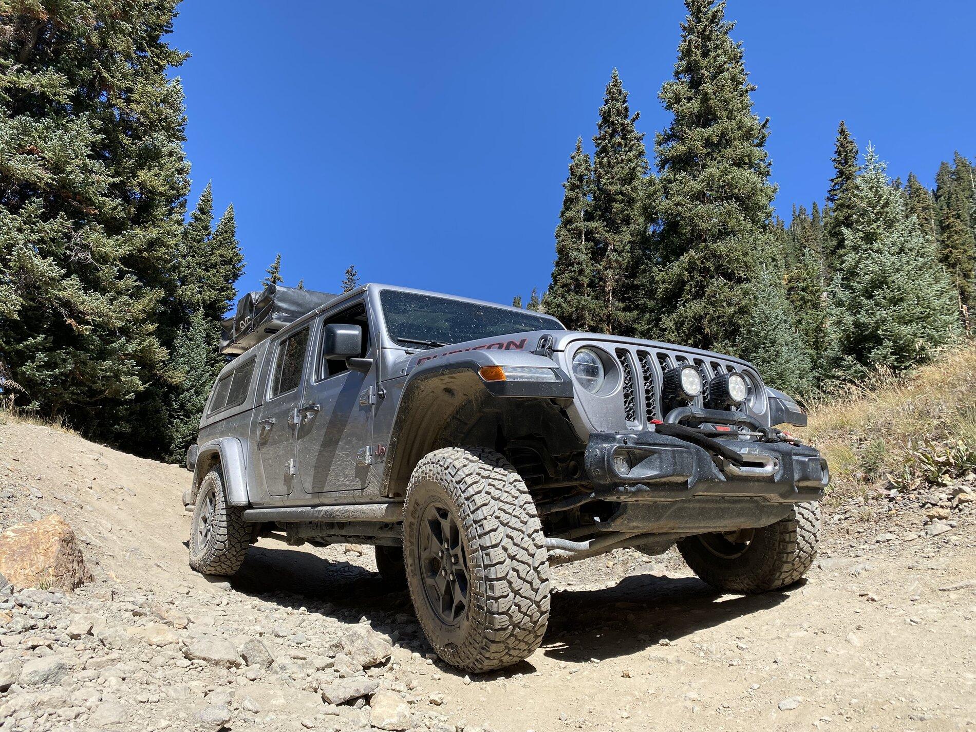 Jeep Gladiator Pics  - Only using 1 inch spacer (Terflex) & 3/4 daystar for 35s 818B096D-E318-42EE-BA09-0F7718C1D452