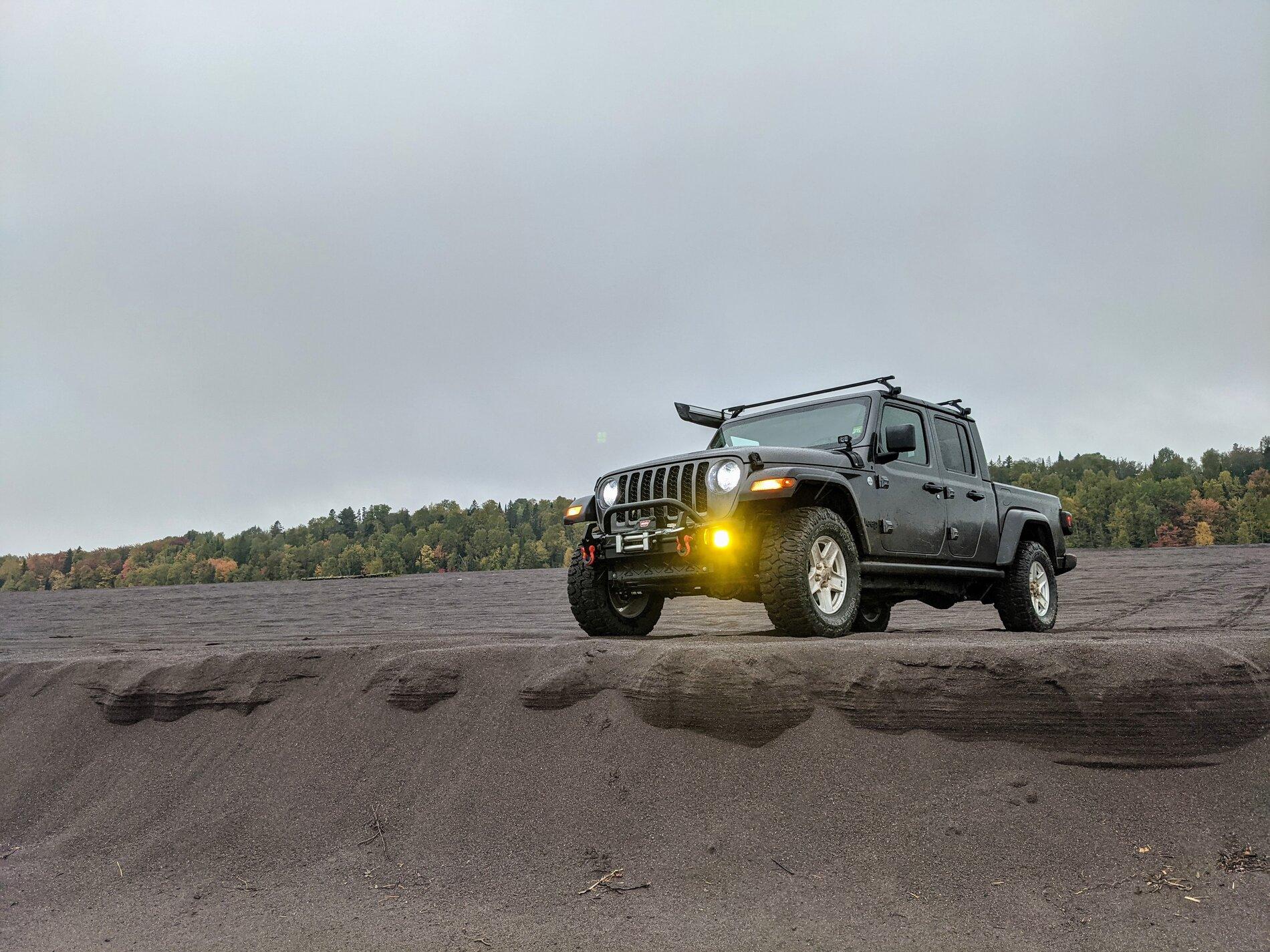 Jeep Gladiator Lets see those Gladiator Beach pics PXL_20211003_145610025