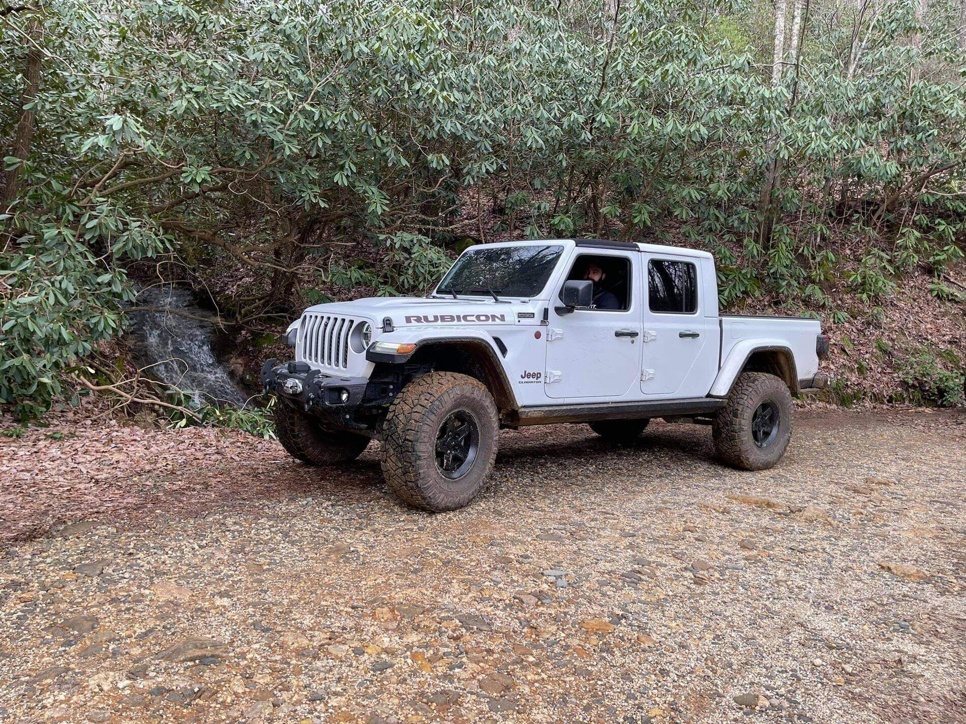 Jeep Gladiator Windshield Tint % to go with? FB_IMG_1616929681454