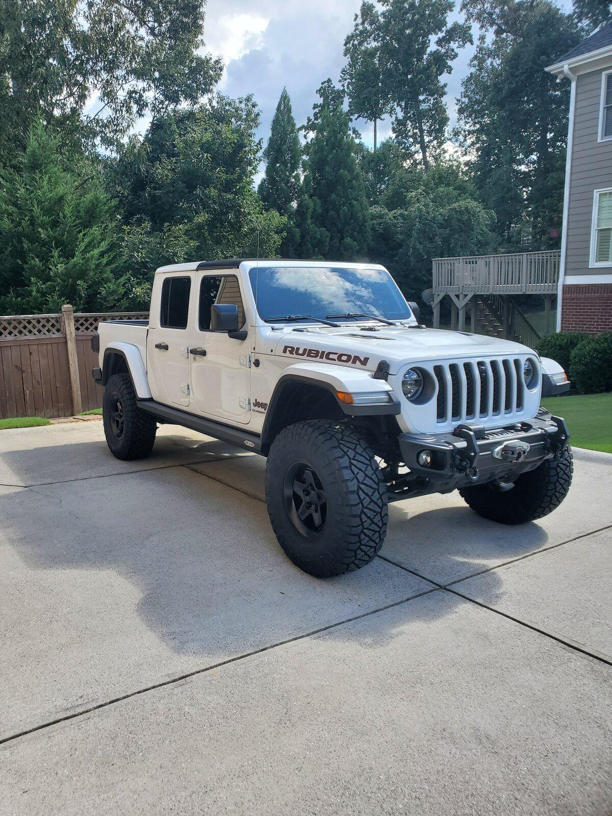 Jeep Gladiator Windshield Tint % to go with? 20200729_164752